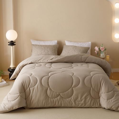 Light Khaki Daisy Puff