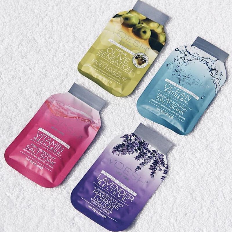 Voesh Pedi in a Box Ocean Refresh Exfoliating Foot Peel Mask - Spa Quality At-Home Pedicure Treatment for Soft Smooth Feet | Perfect for Self-Care, Travel & Gift Giving