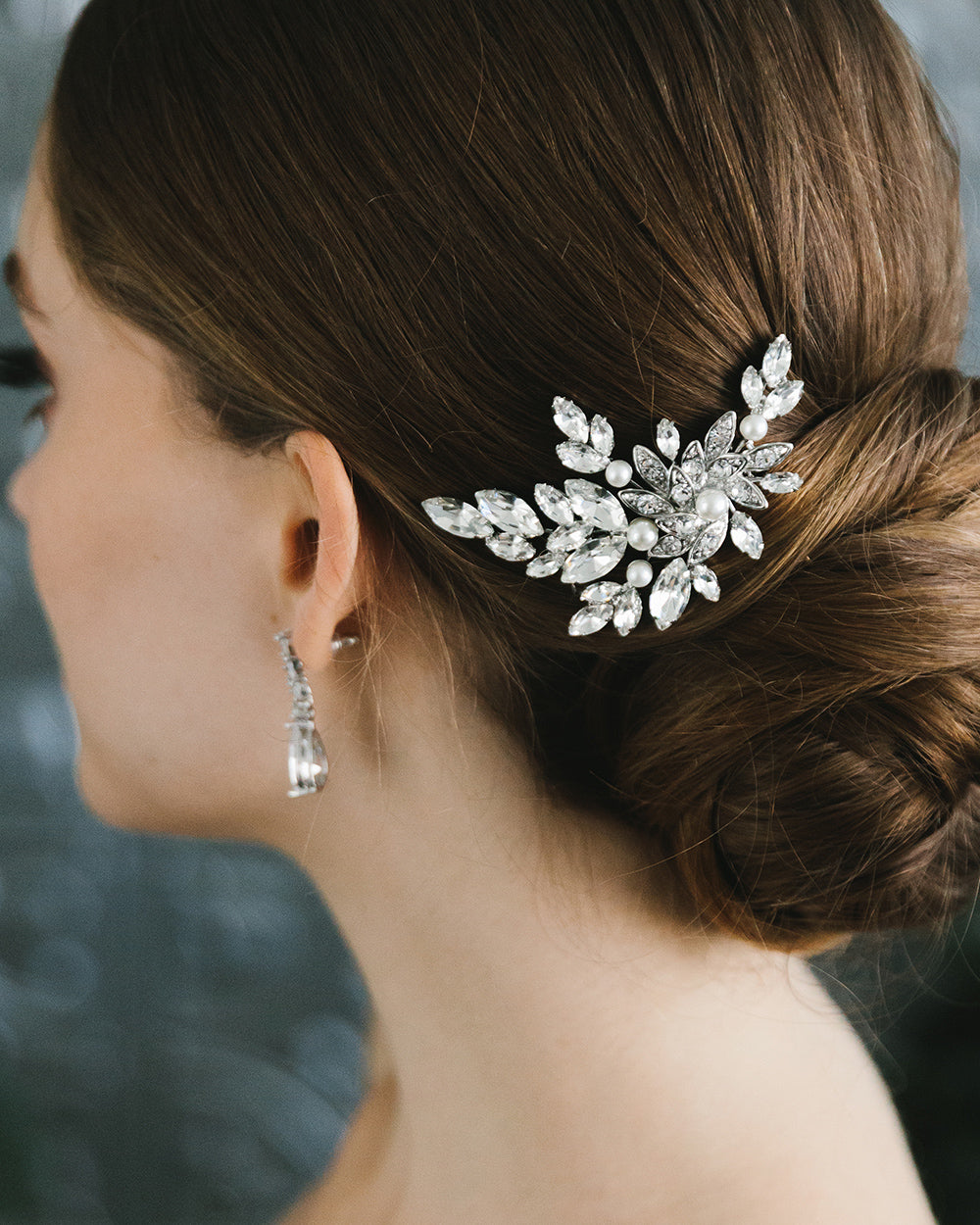 Elsa Wedding Comb - Elegant Bridal Hair Accessory for Princess Theme Weddings, Prom & Special Occasions