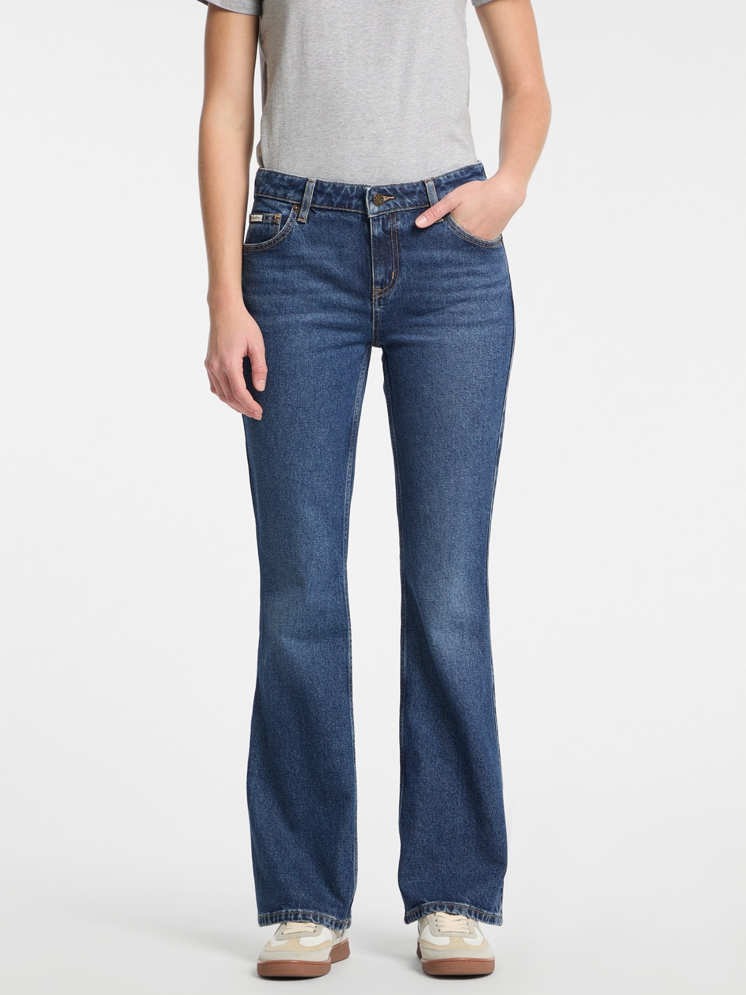 Guess G09 Blue Denim Jeans for Women - Classic Slim Fit Stretch Comfortable Jeans | Perfect for Casual Wear, Date Night & Office Outfits