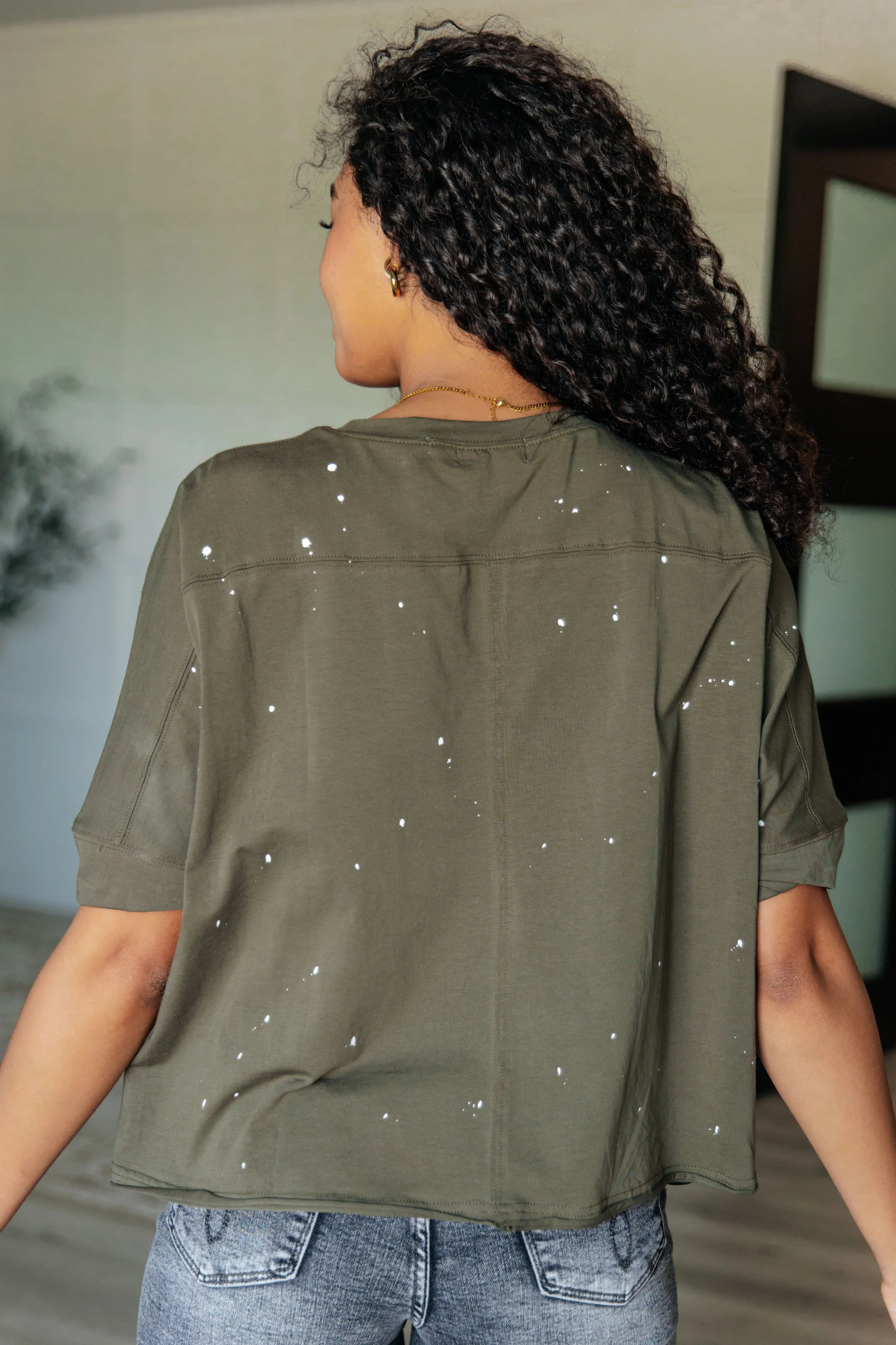 Stylish Asymmetrical Distressed Women's Top - Trendy Off-Shoulder Casual Tee for Streetwear & Night Out