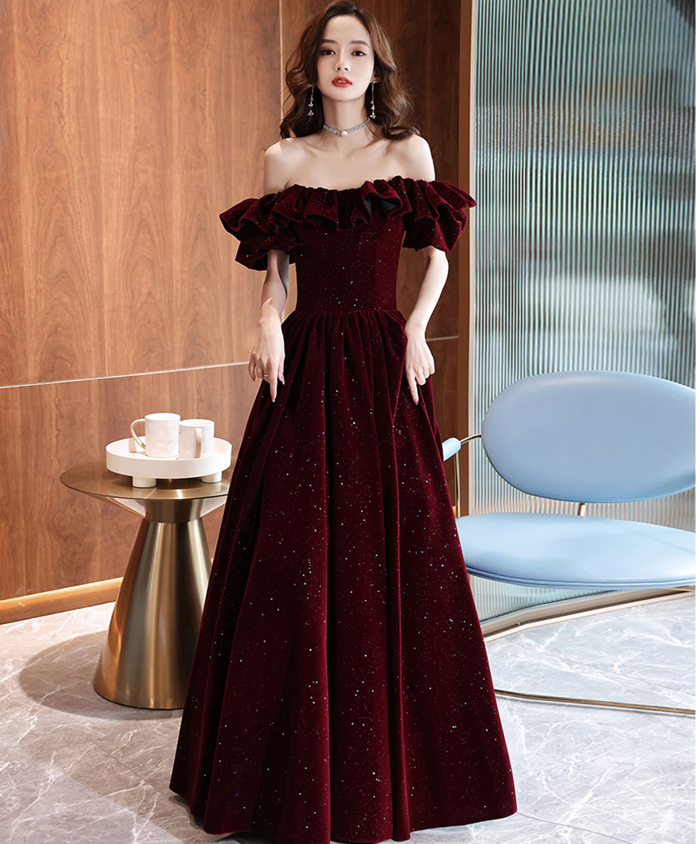Elegant Burgundy Velvet Long Prom Dress for Women - Formal Evening Gown for Bridesmaids, Homecoming, and Special Occasions