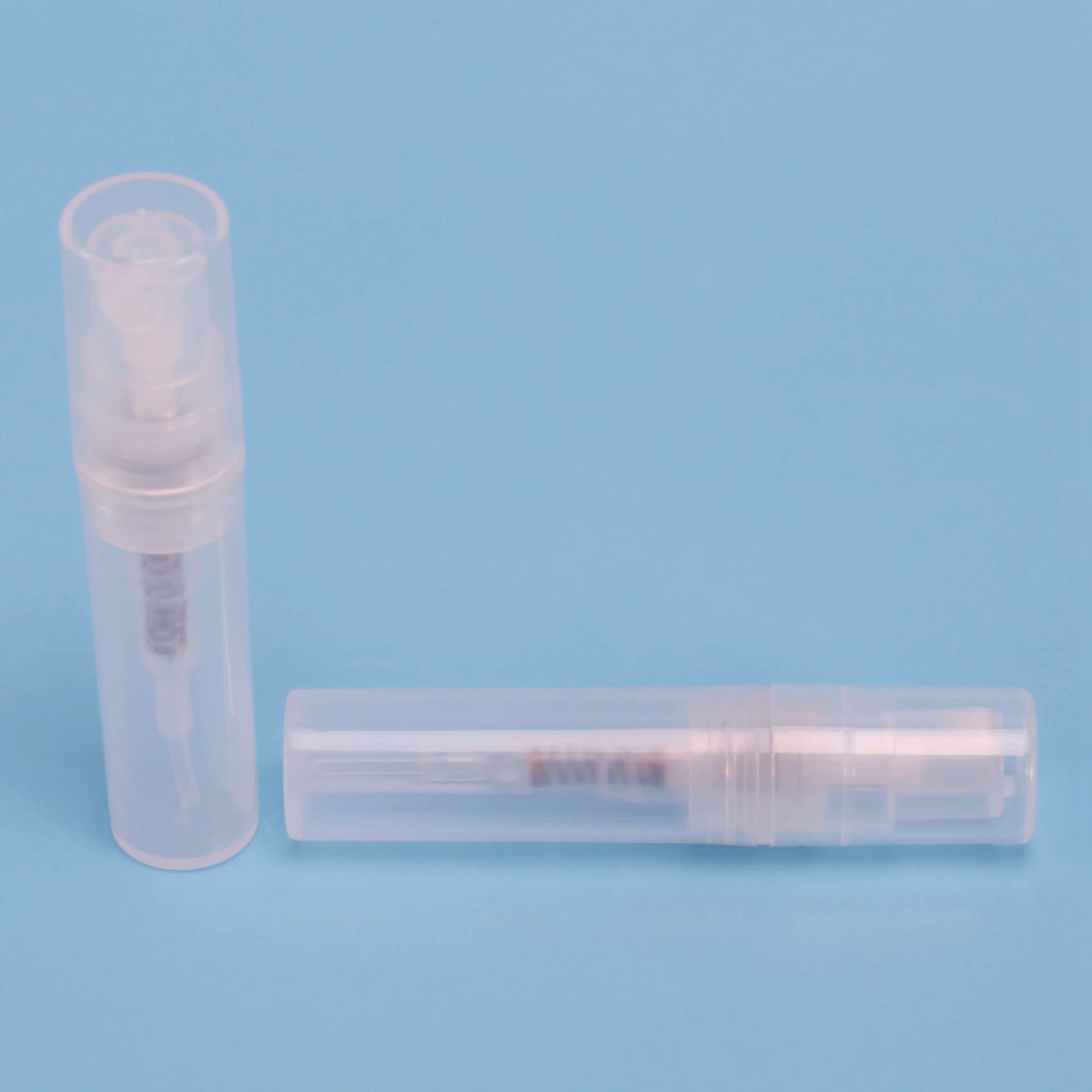 800Pcs 2ML Clear Plastic Spray Bottles - Small Cosmetic Atomizer for Perfume, Essential Oils & Travel Size Liquids - Perfect for DIY Beauty, Skincare & Haircare Products