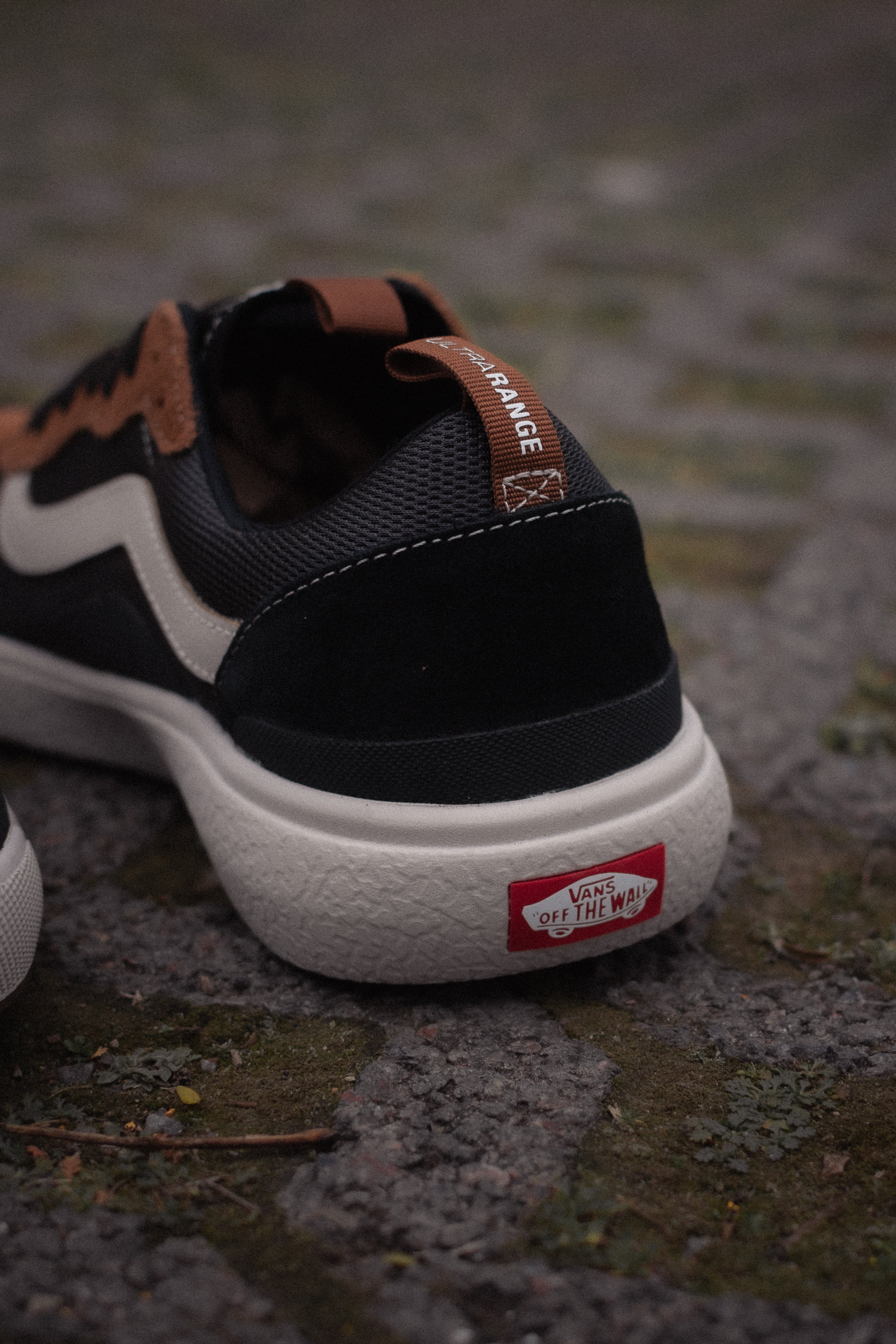 Vans Ultrarange Exo SE DRM Skate Shoes - Lightweight & Durable Sneakers for Men & Women - Perfect for Skateboarding, Running & Casual Wear