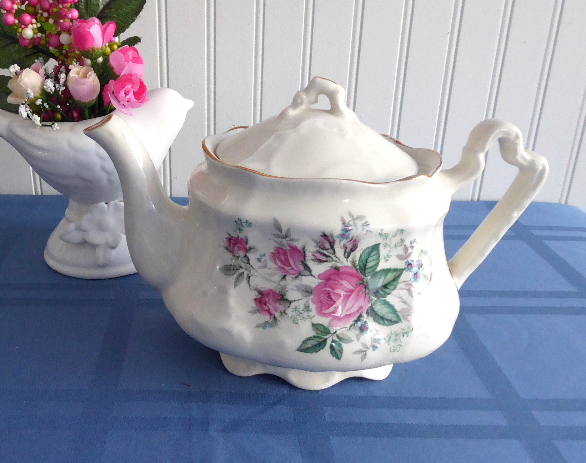 Vintage Pink Roses Teapot - Large 24oz Arthur Wood Fancy Shape Teapot from 1970s - Perfect for Afternoon Tea, Collectible Display & Vintage Kitchen Decor