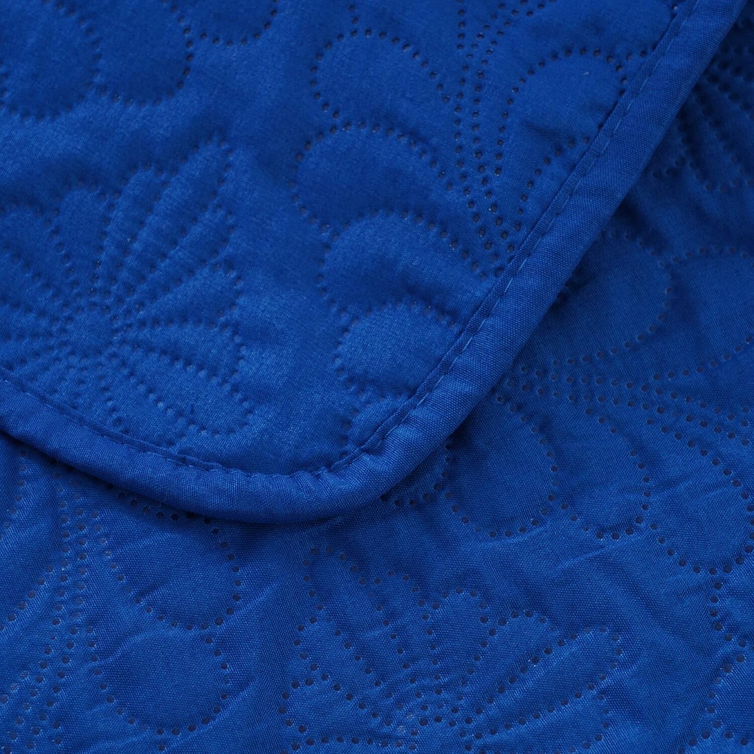 Shop LC HOMESMART Nobility Pinsonic Quilt Set - Blue 2-Piece Shams, Wrinkle-Free Bedding, Luxury Comfort for All Seasons | Perfect Birthday Gift, Housewarming Present & Bedroom Decor Upgrade