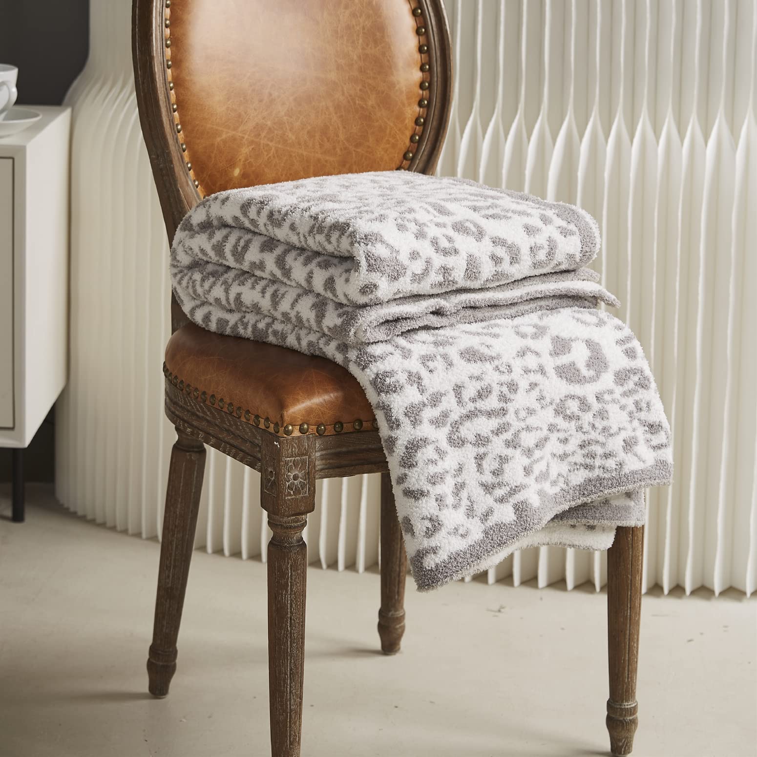 Ultra Soft Cable Knit Leopard Print Throw Blanket - Handmade Jacquard Pattern Cozy Blanket for Couch, Bed, Sofa - Perfect for Winter Nights, Home Decor & Gift Giving