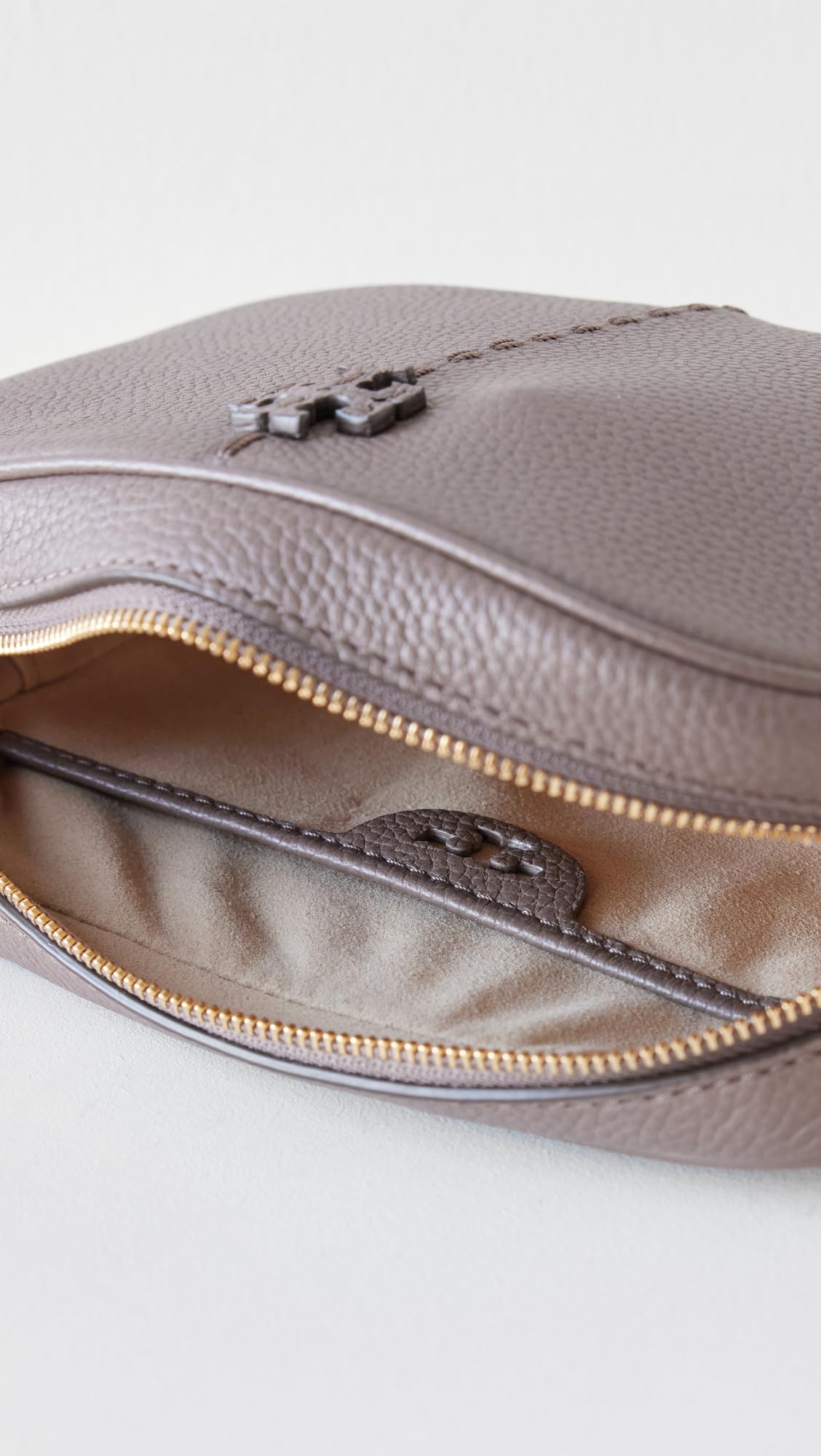 Tory Burch Women's McGraw Camera Bag - Stylish Leather Crossbody Purse for Everyday Use, Travel & Work | Compact Shoulder Bag with Adjustable Strap