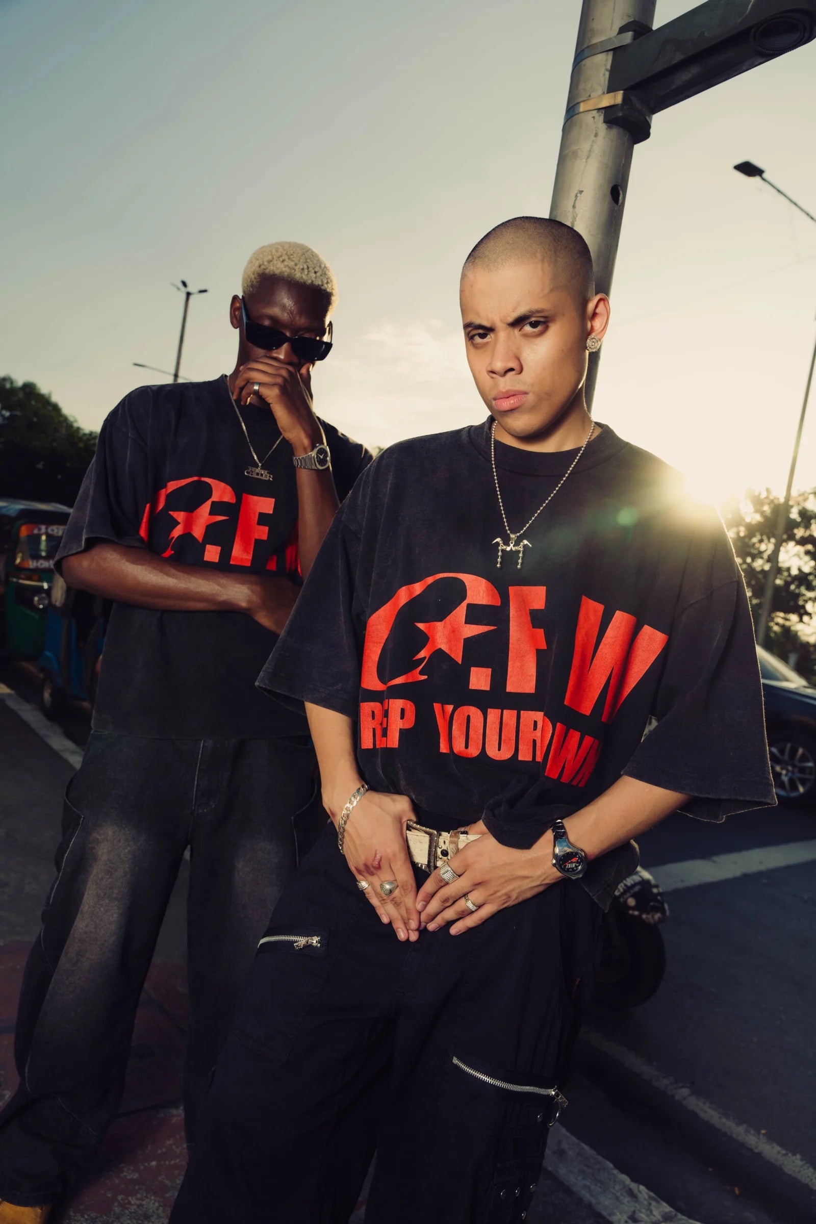 OZMNL O.F.W Vintage Box Tee - Retro Graphic T-Shirt for Men & Women - Perfect for Casual Wear, Street Style & Vintage Fashion Lovers