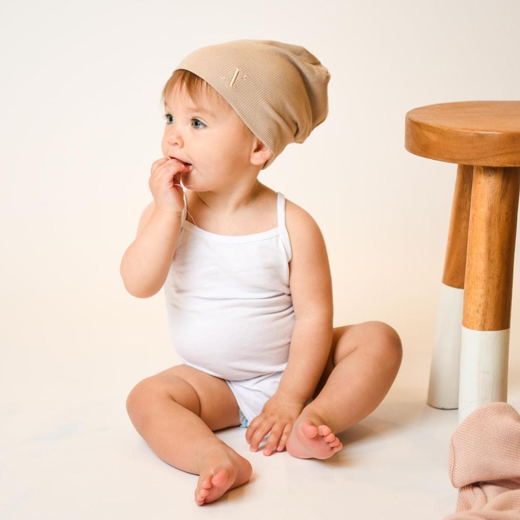 Soft Black Baby Beanie Hat for Newborns & Infants - Cozy Winter Knit Cap for Boys & Girls - Perfect for Outdoor Activities & Photo Shoots