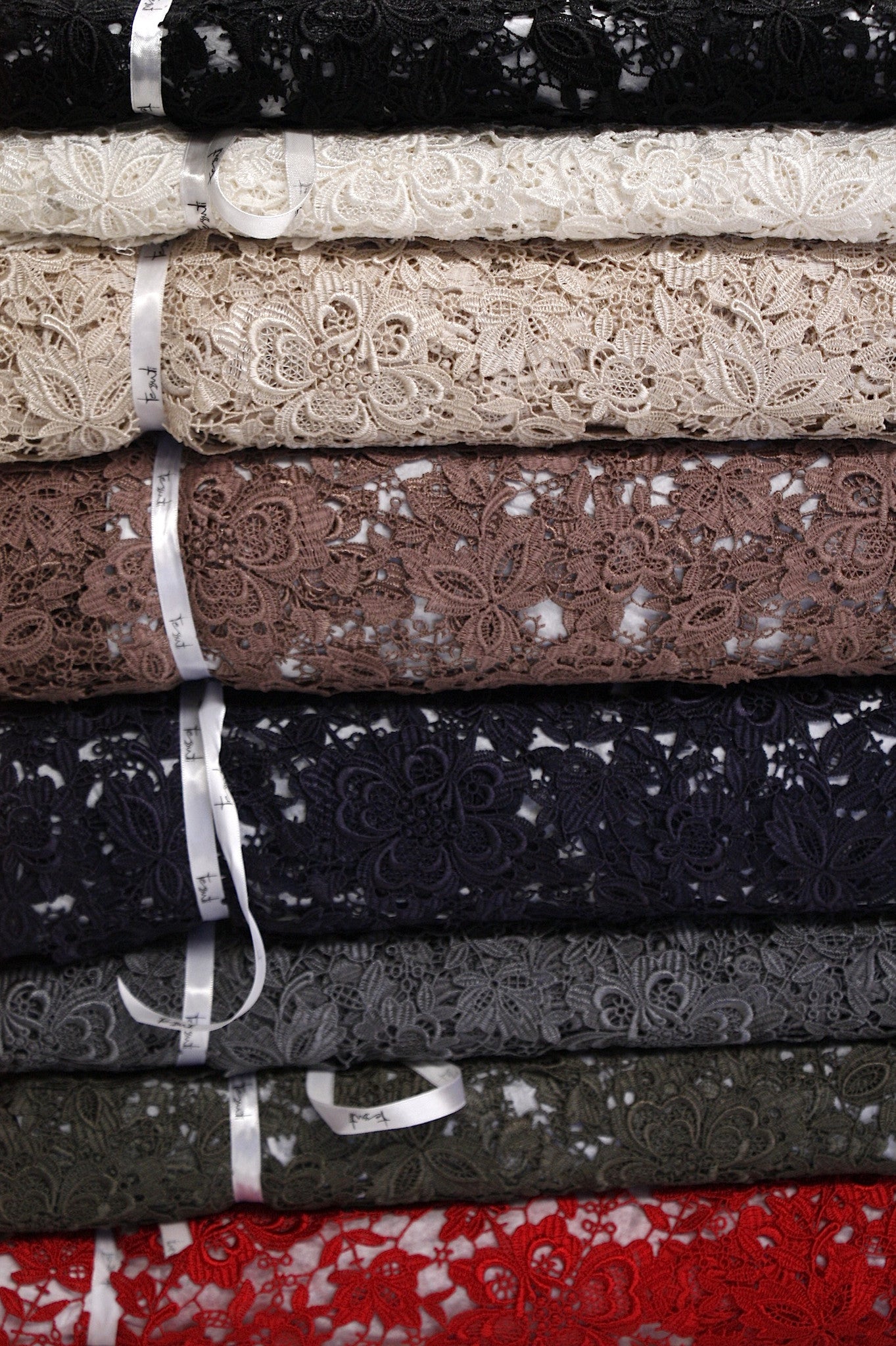 Champagne Giselle Guipure Lace - Elegant Bridal Lace Fabric for Wedding Dresses, Evening Gowns & Special Occasion Apparel
