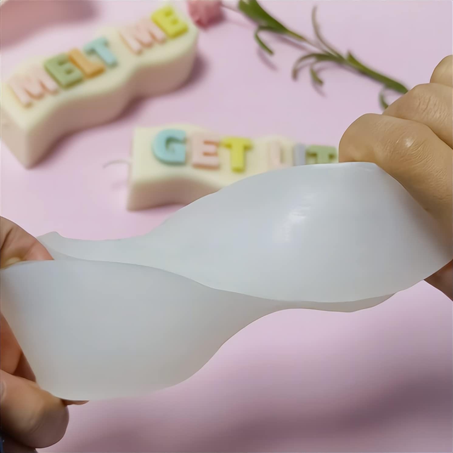 3D Silicone Letter Candle Molds - Wavy 'Be Kind' Design for DIY Candle Making, Home Decor & Gift Giving - Perfect for Weddings, Birthdays & Relaxation
