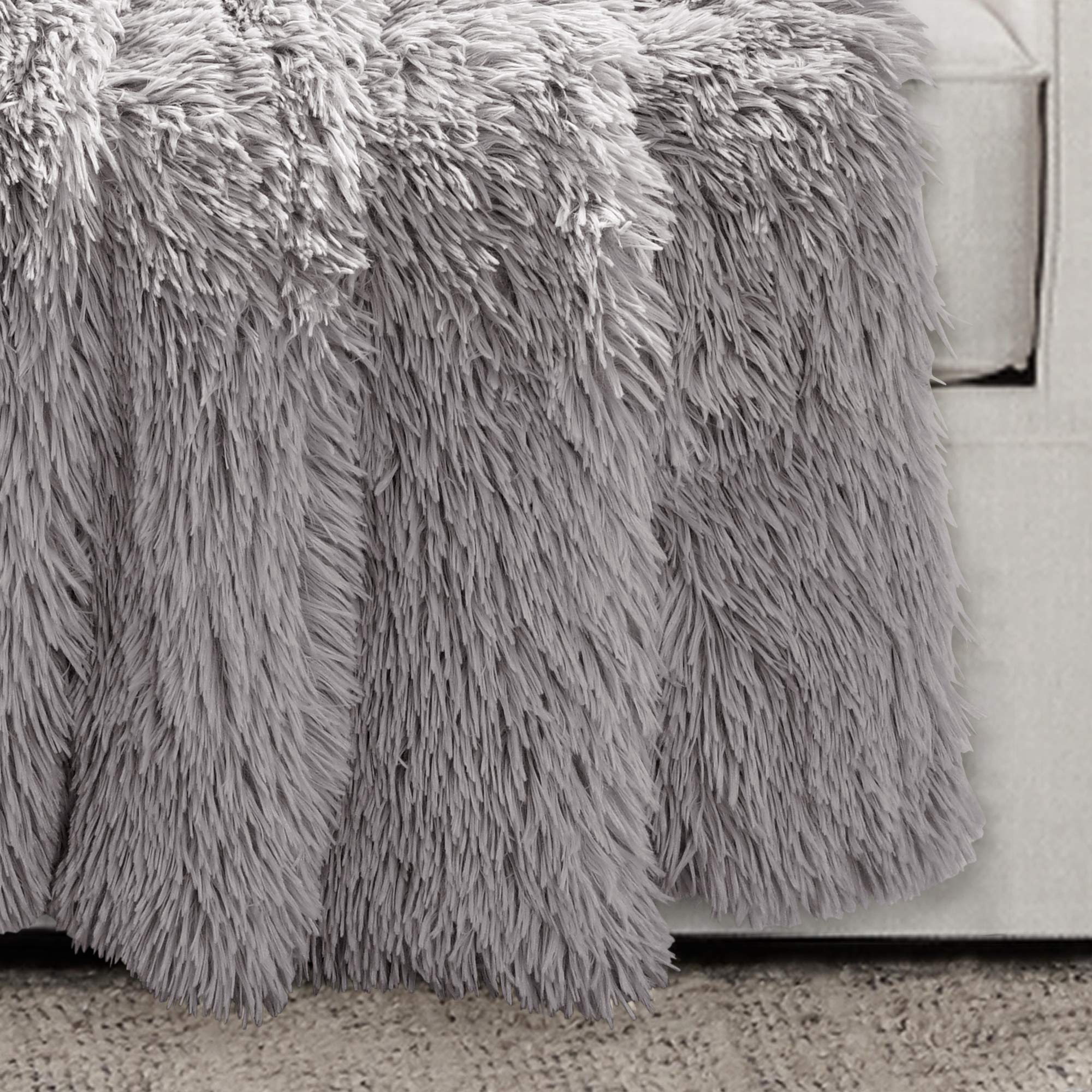Lush Decor Emma Faux Fur Throw Blanket 50x60