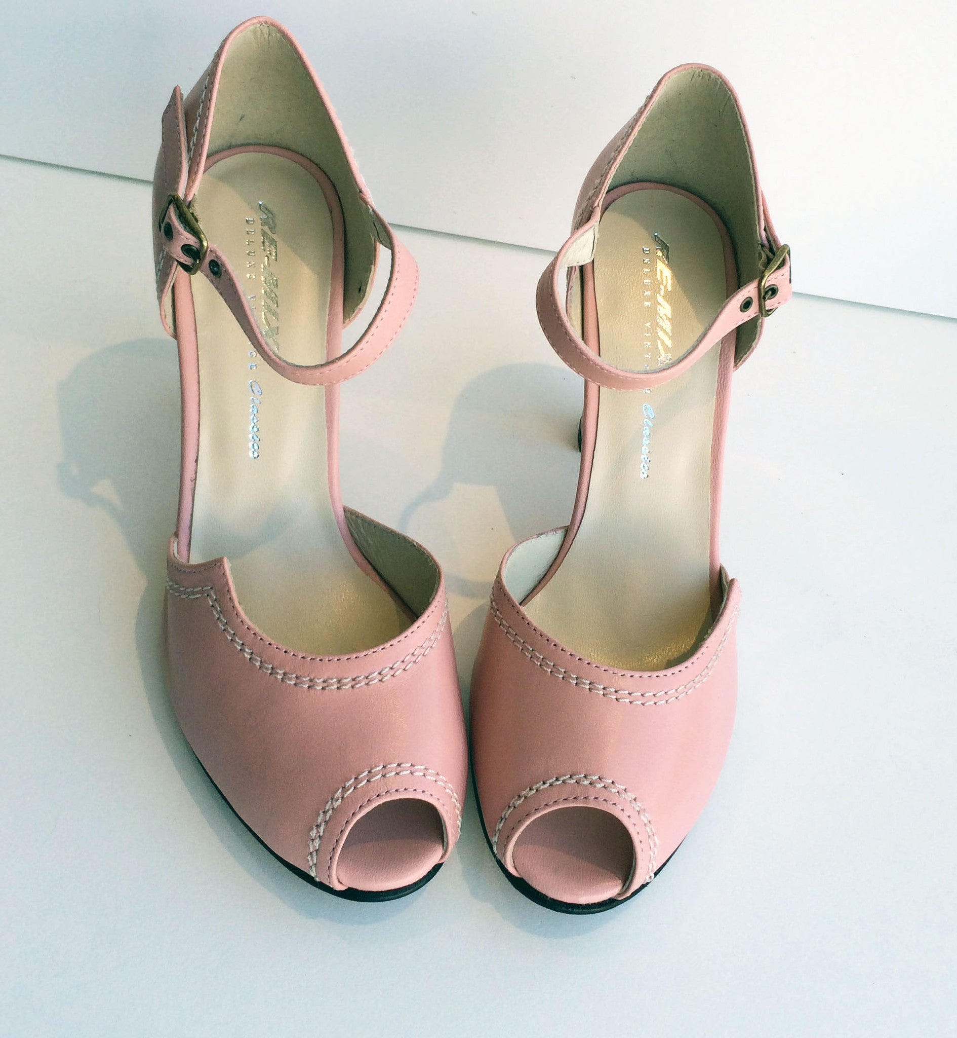 Stella - Premium Women's Fashion & Accessories for Everyday Style | Online Shopping for Dresses, Jewelry & More | Perfect for Work, Parties & Casual Outings