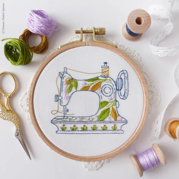 Mini Handheld Sewing Machine Kit - Portable Embroidery Tool for DIY Crafts, Quilting & Fabric Repair | Perfect for Home, Travel & Emergency Fixes