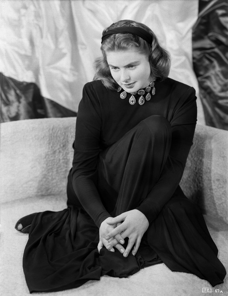 Vintage Ingrid Bergman Black Gown Photo Print - 24x30 Inches Wall Art Decor - Classic Hollywood Glamour for Living Room, Bedroom & Office