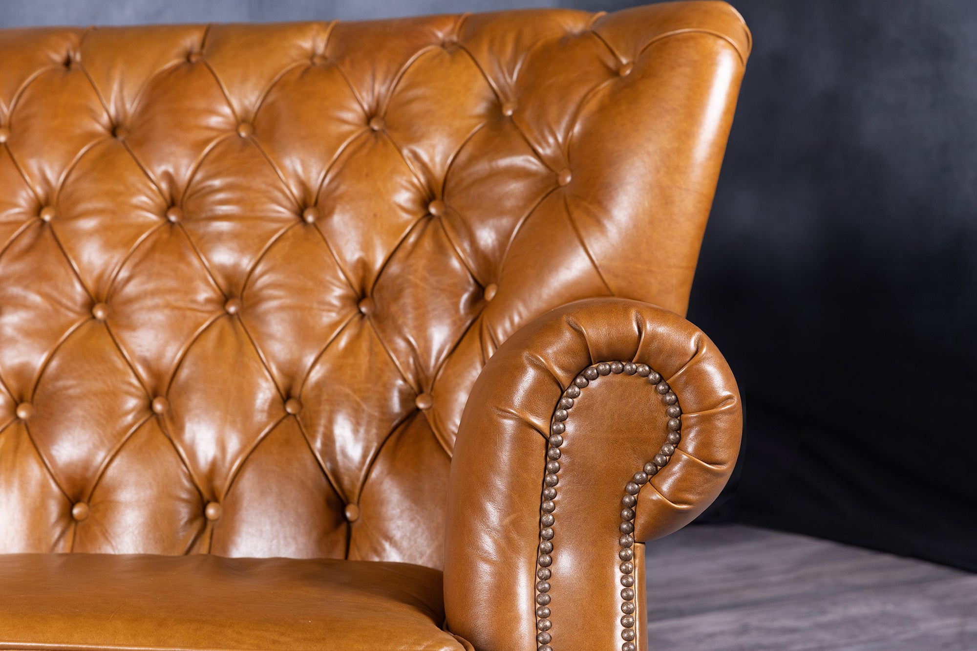 Premium Genuine Leather Sofa for Writers - Comfortable Home Office & Study Room Furniture for Relaxing & Reading