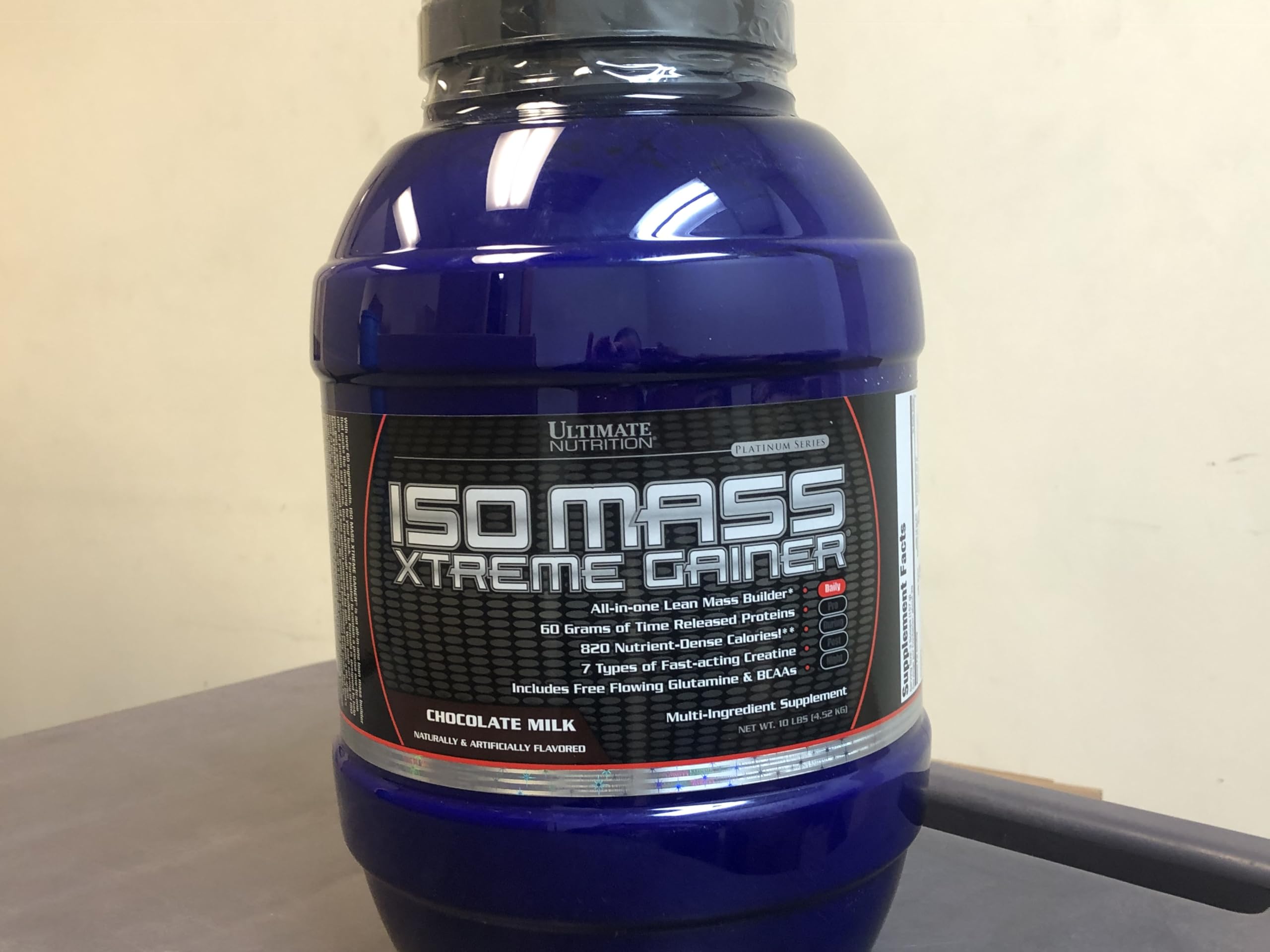Ultimate Nutrition ISO Mass Xtreme Gainer - High Protein Weight Gainer Powder with Creatine, 60g Protein per Serving, Whey Isolate for Lean Muscle Growth, 10lbs (30 Servings) Chocolate Flavor - Perfect for Post-Workout Recovery & Bodybuilding