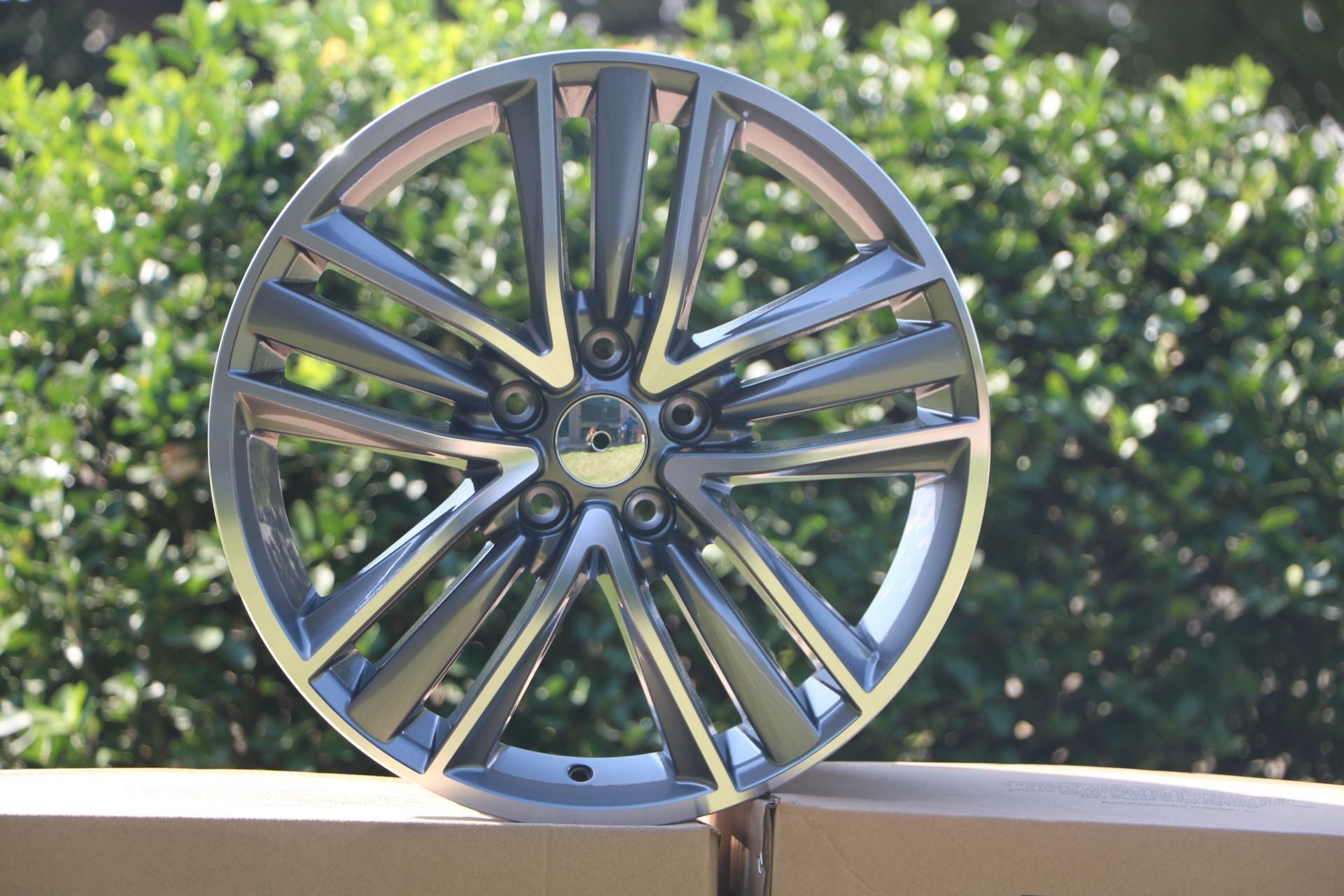20 Inch Alloy Wheels for Infiniti EX35 EX37 FX35 FX45 G25 G35 G37 I30 I35 JX35 M35 M37 Q50 Q60 Q70 QX50 QX60 QX70 - Perfect for Luxury SUV & Sedan Custom Upgrades