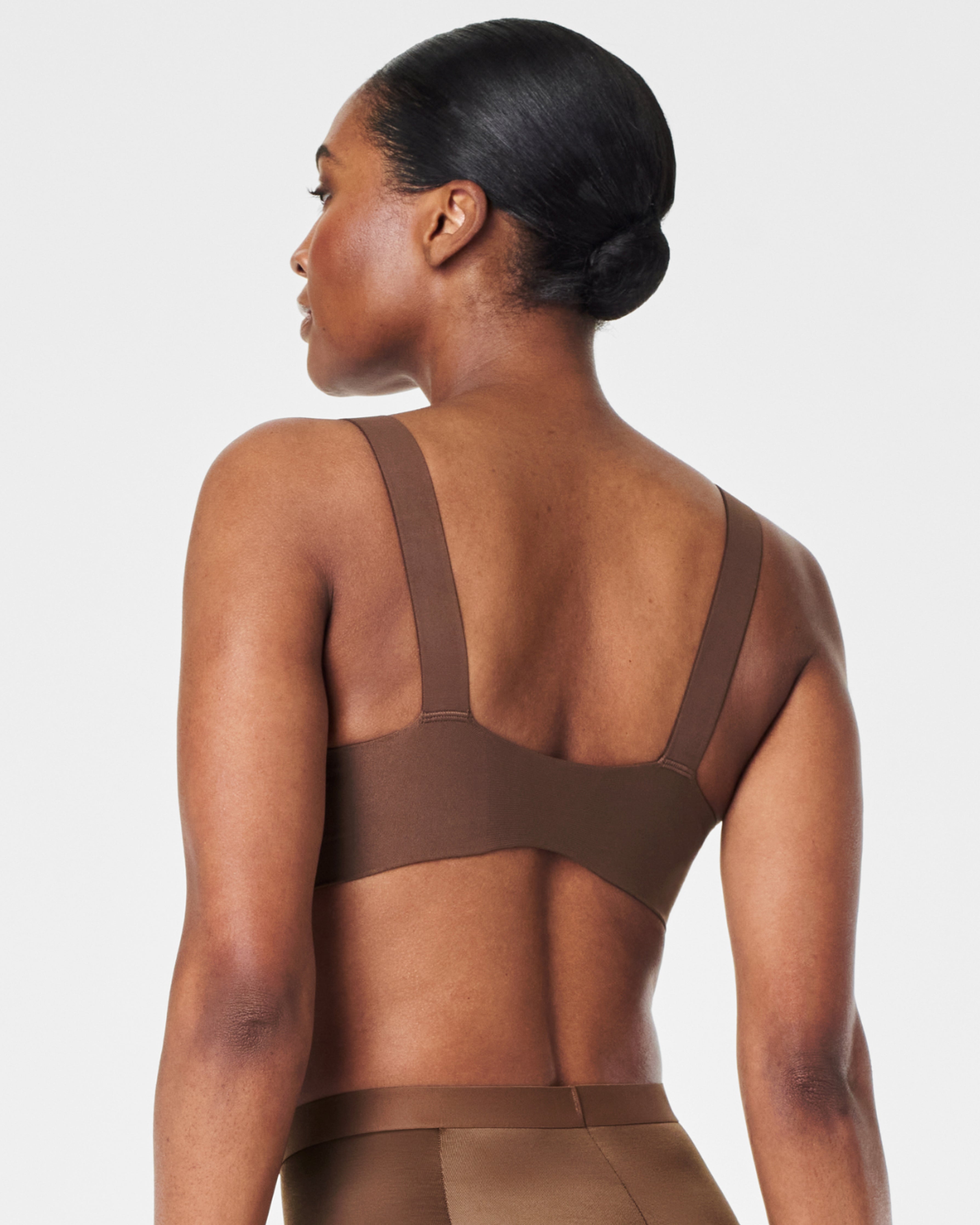 SPANX Smooth Comfort Lightly Lined Full Coverage Bra - Wireless T-Shirt Bra for Everyday Wear & Layering Outfits