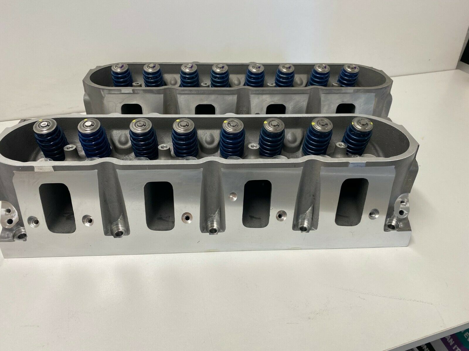 GM Holden Commodore VZ VE VF L76 L98 L77 LS3 V8 Engine Heads, Lifters, Gaskets & Bolt Kit - Performance Upgrade Parts for Racing & Restoration Projects