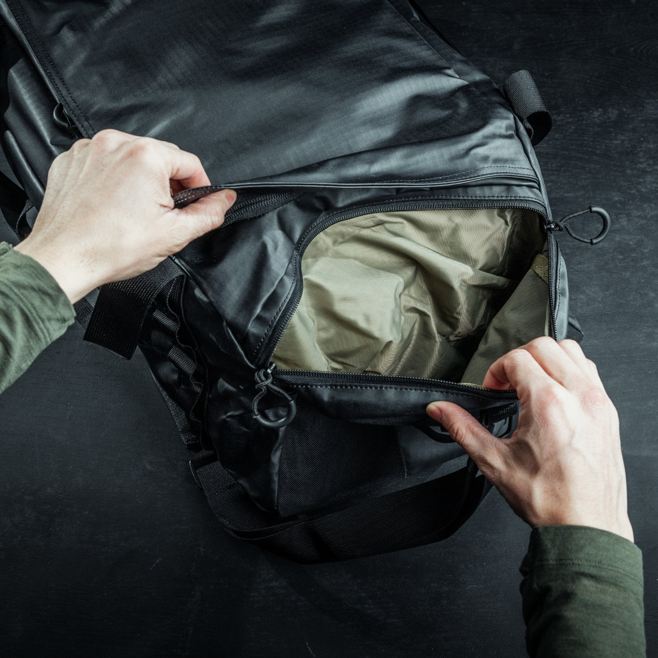 Eberlestock Hyllus Duffel Bag - Ultra Durable Water-Resistant Travel Duffel with Multiple Internal & External Pockets - Perfect for Camping, Hiking, Gym & Outdoor Adventures