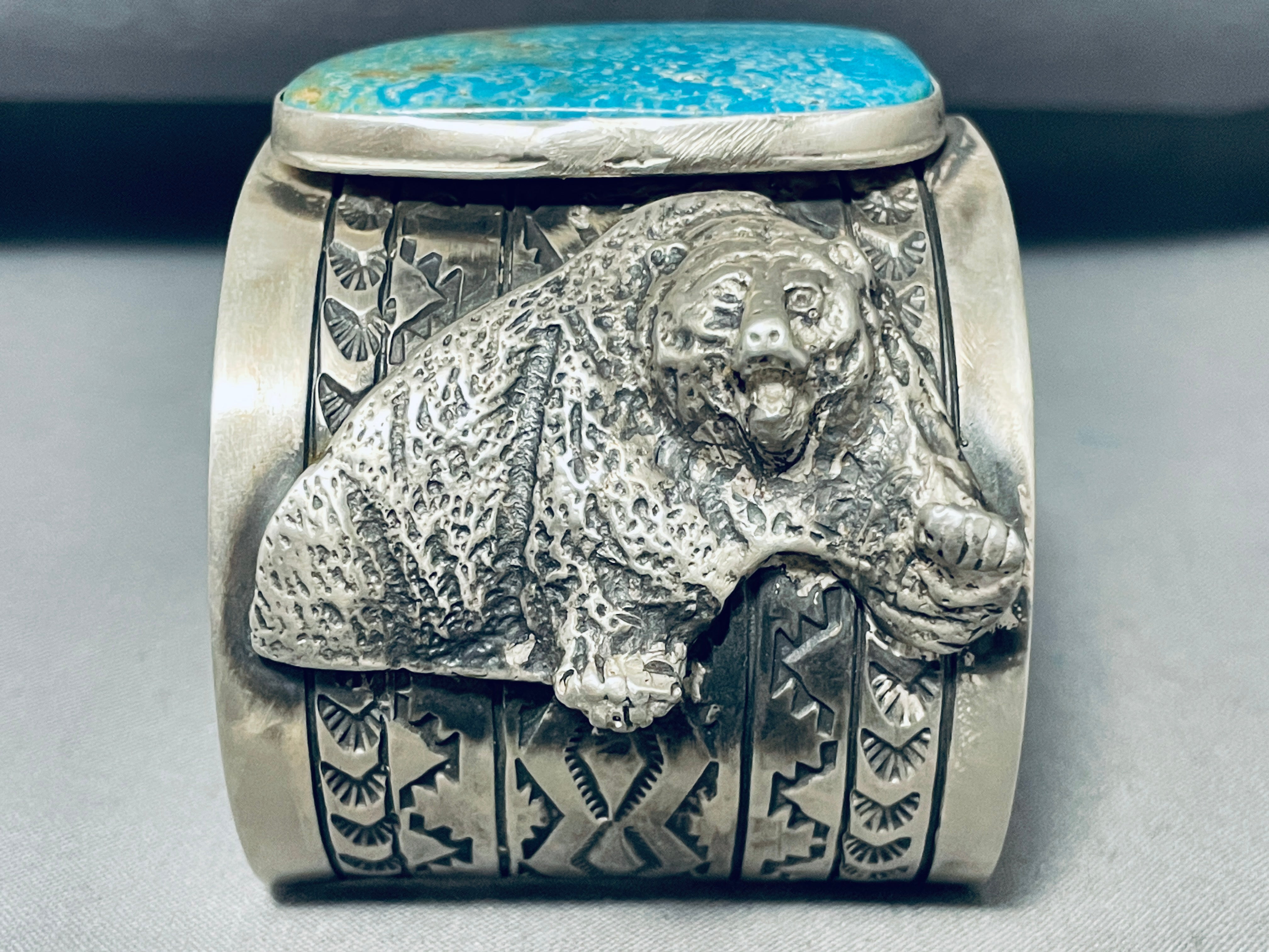 181 Grams Navajo Sterling Silver Turquoise Cuff Bracelet - Handmade Native American Jewelry for Women, Boho Chic Accessory, Perfect for Festivals & Special Occasions