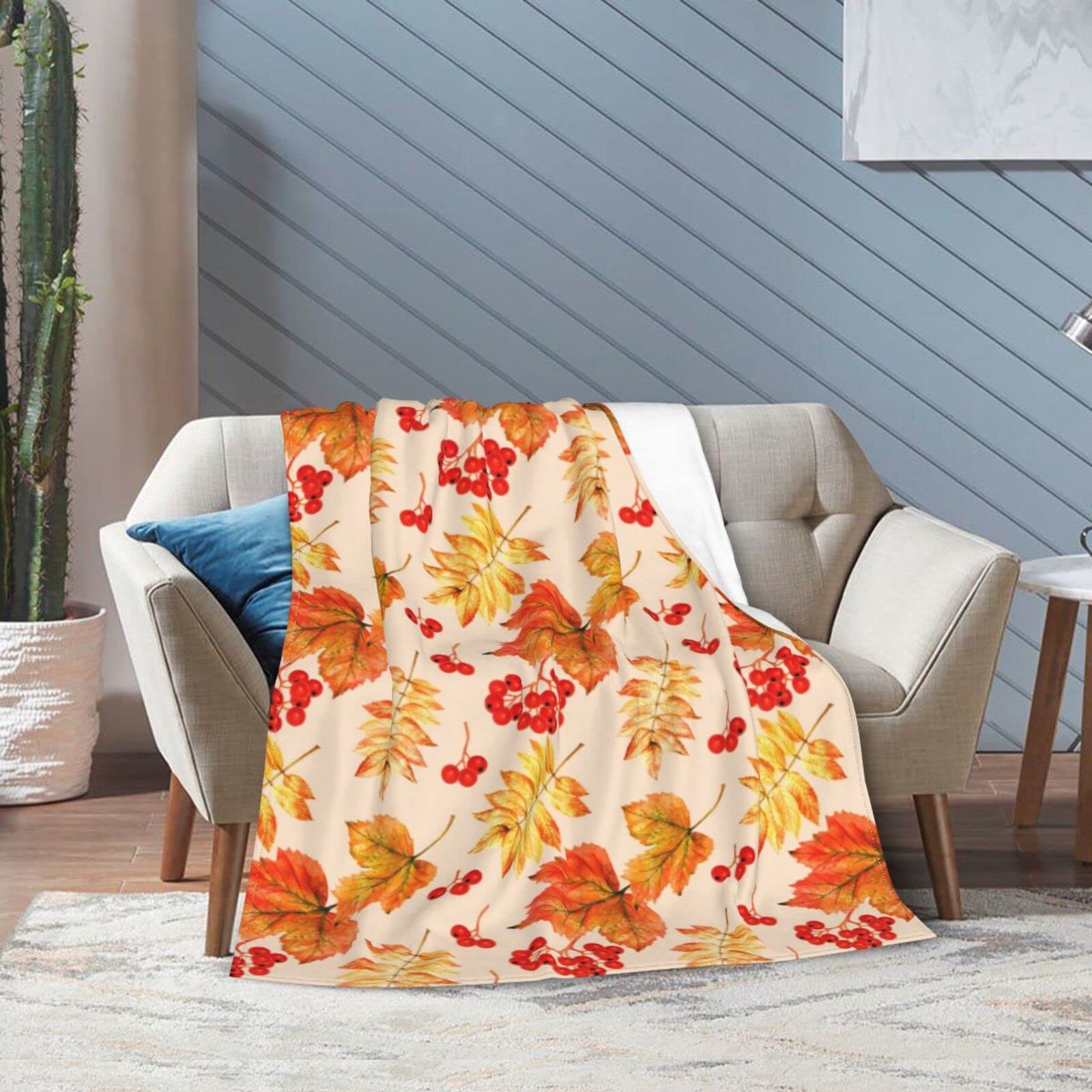 Thanksgiving Throw Blanket - Soft Cozy Fleece Blanket with Autumn Maple Leaves & Pumpkin Design for Adults - Perfect for Sofa, Bed, Couch & Fall Decorations