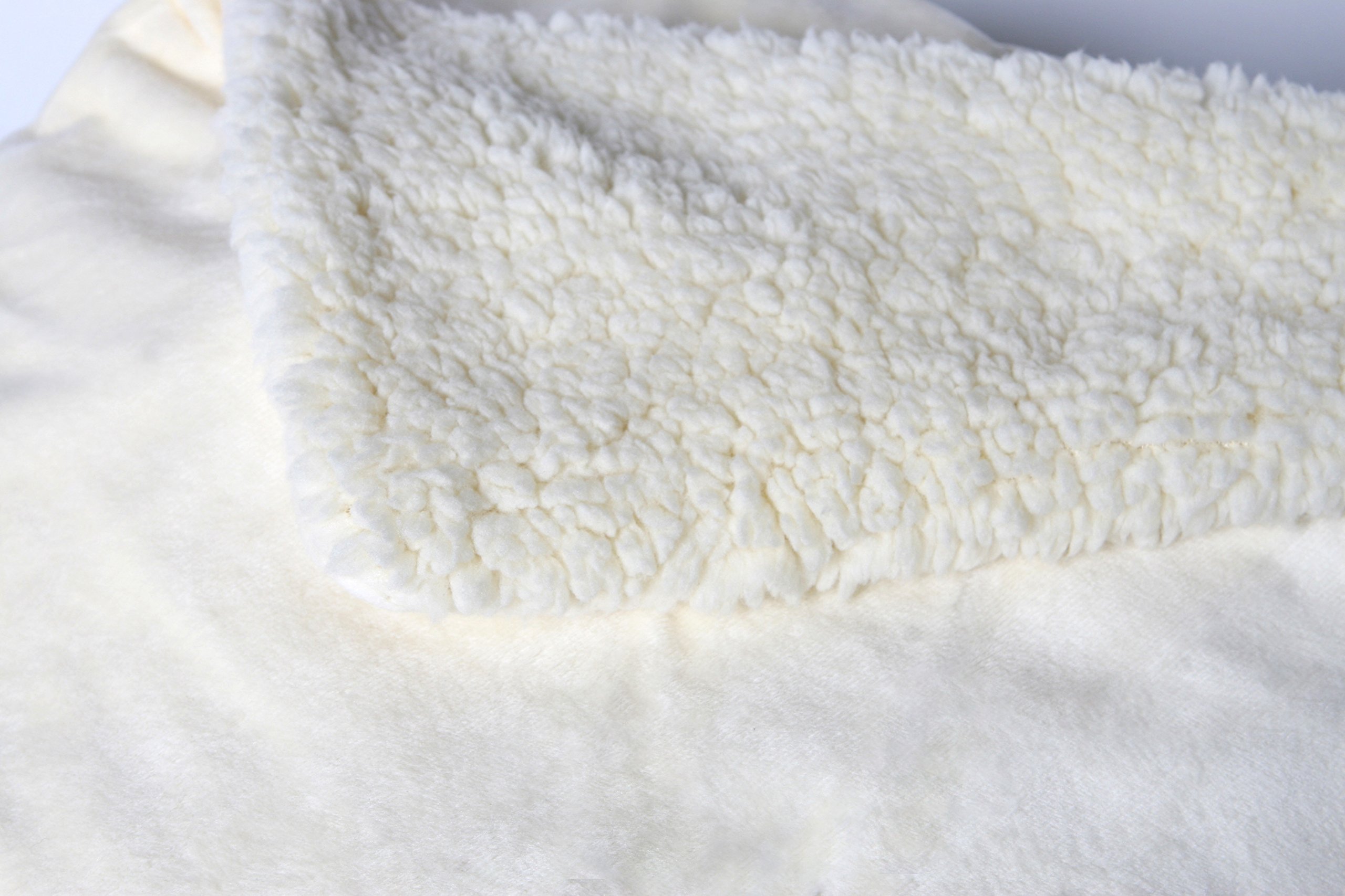 Soft Plush Sherpa Throw Blanket - Ultra Cozy Cream Fleece Blanket for Couch, Bed & Travel - Warm Winter Blanket for Home, Office & Gifts
