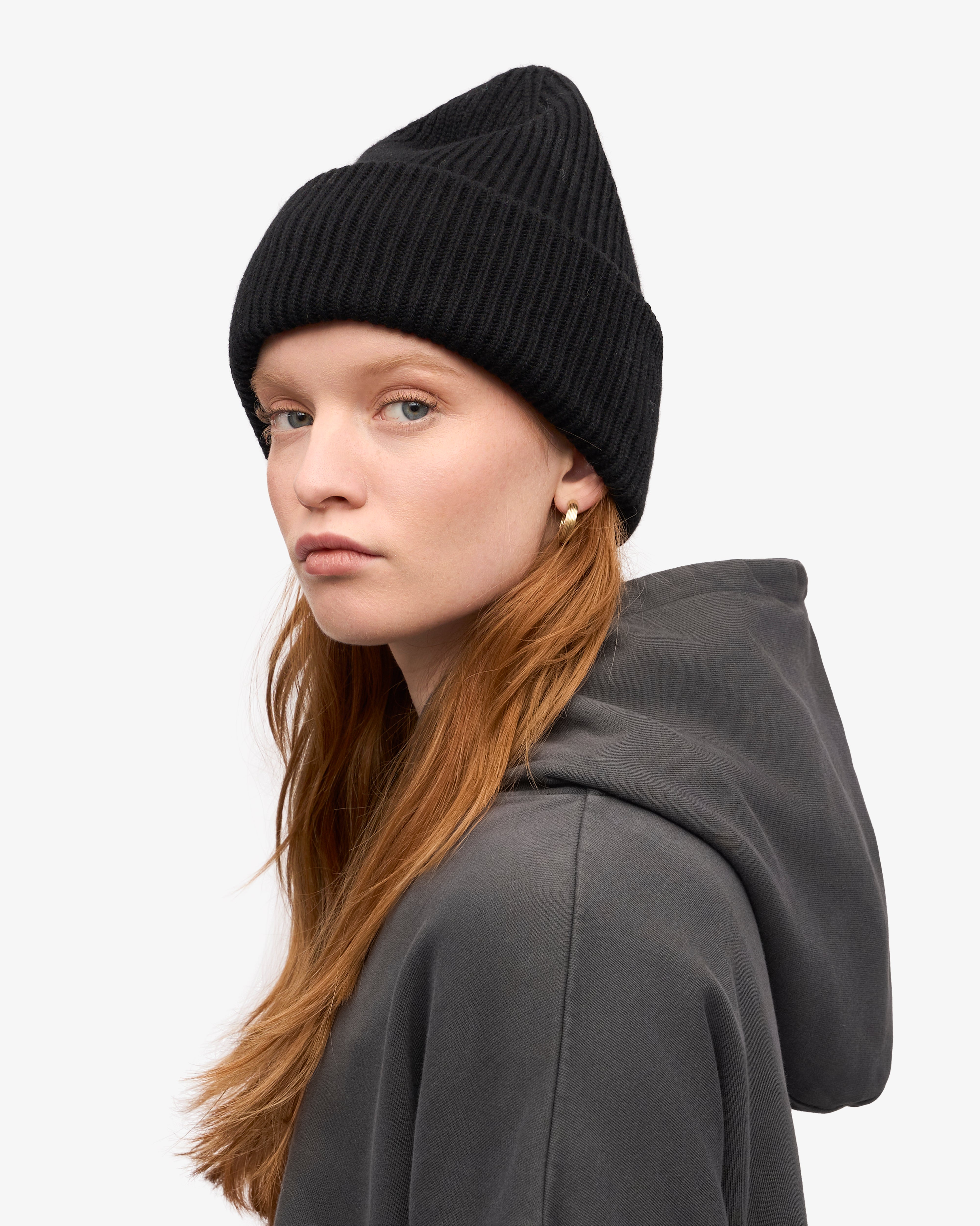 Premium Merino Wool Beanie Hat for Men & Women - Soft & Warm Winter Hat in Deep Black - Perfect for Skiing, Hiking & Outdoor Activities