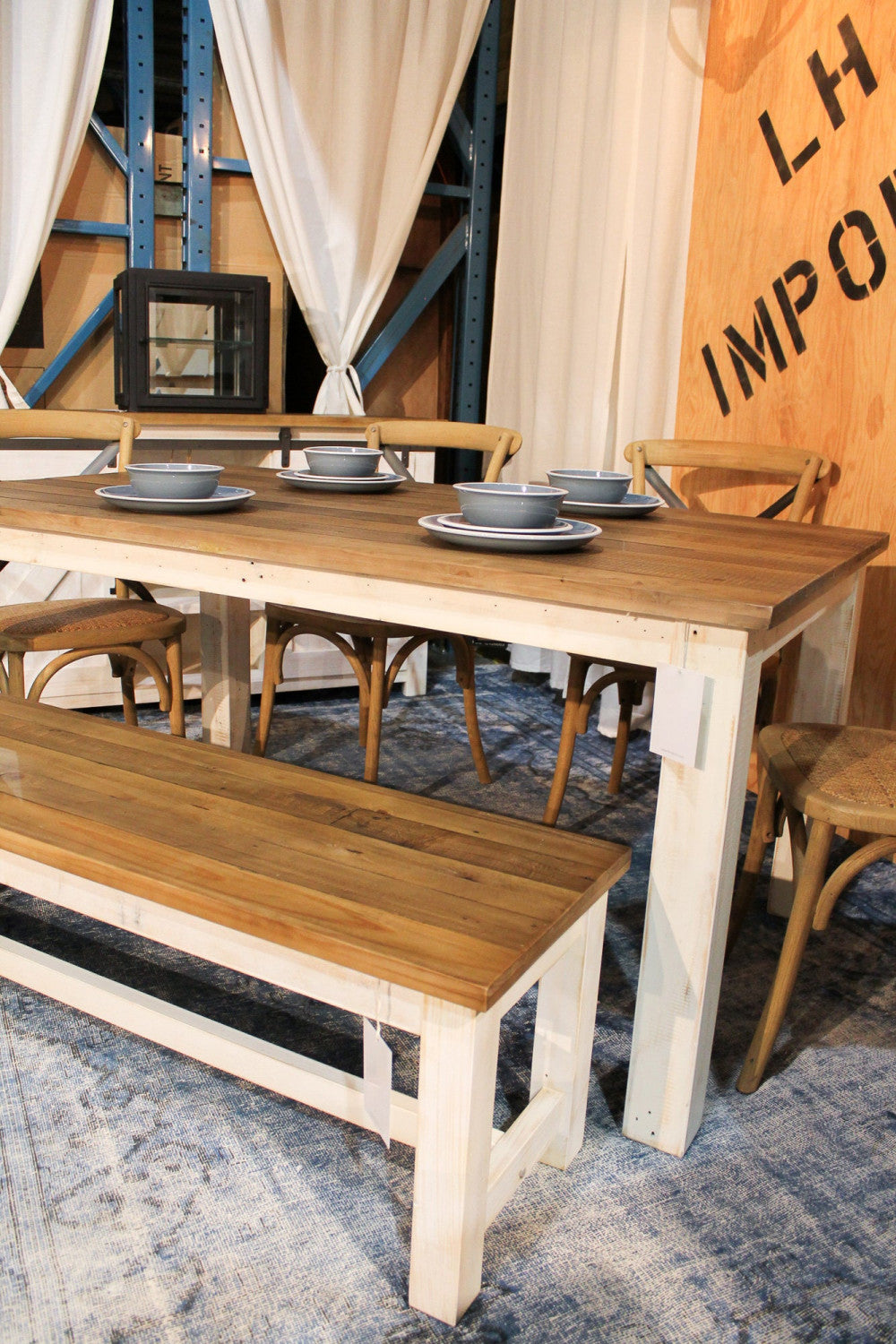 Borsgade Bench in White/Natural - Modern Wooden Entryway Bench for Hallway, Living Room & Bedroom