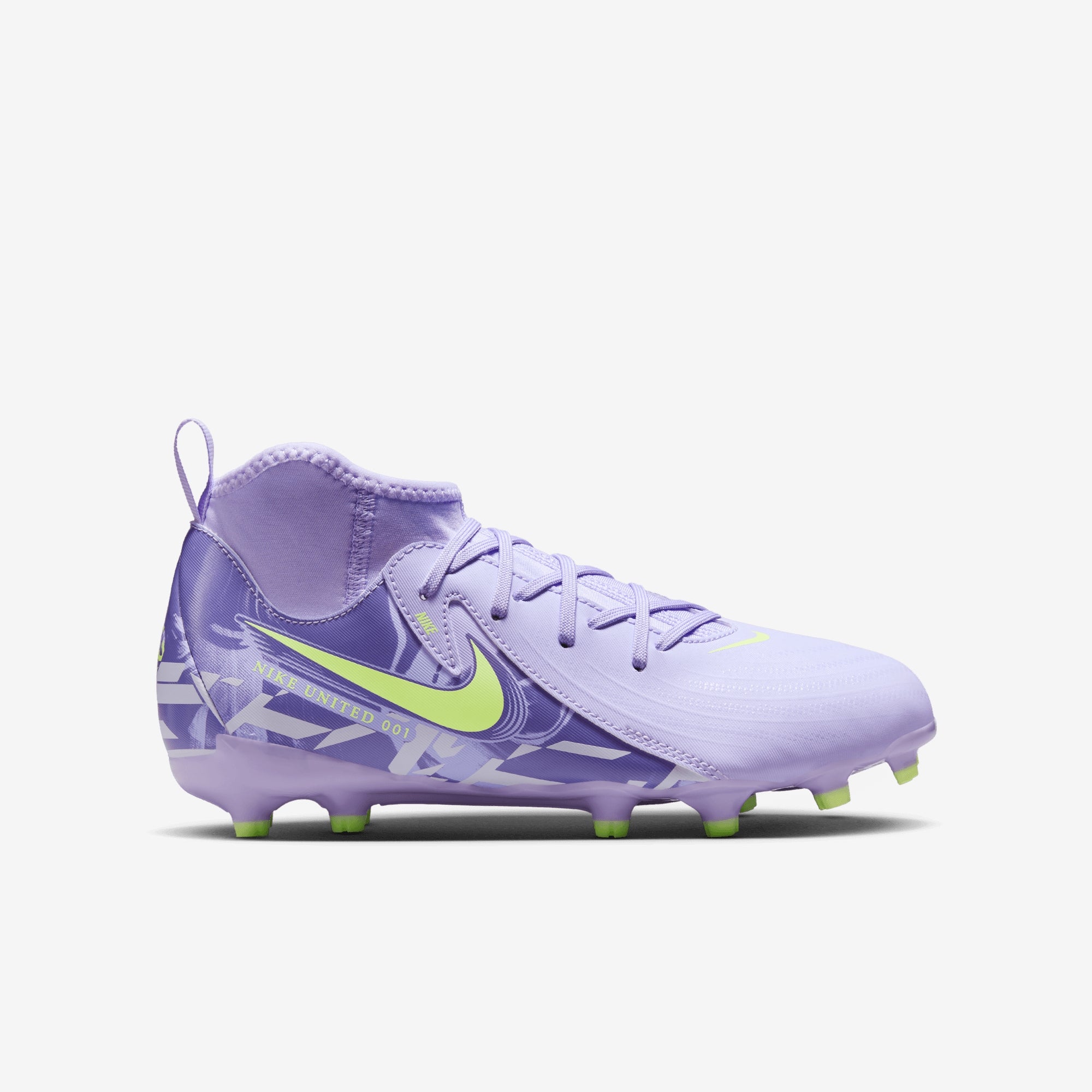Nike Jr. Phantom Luna 2 Academy Soccer Cleats - Youth Football Shoes for Boys & Girls - Perfect for Turf & Grass Fields - Training & Match Play
