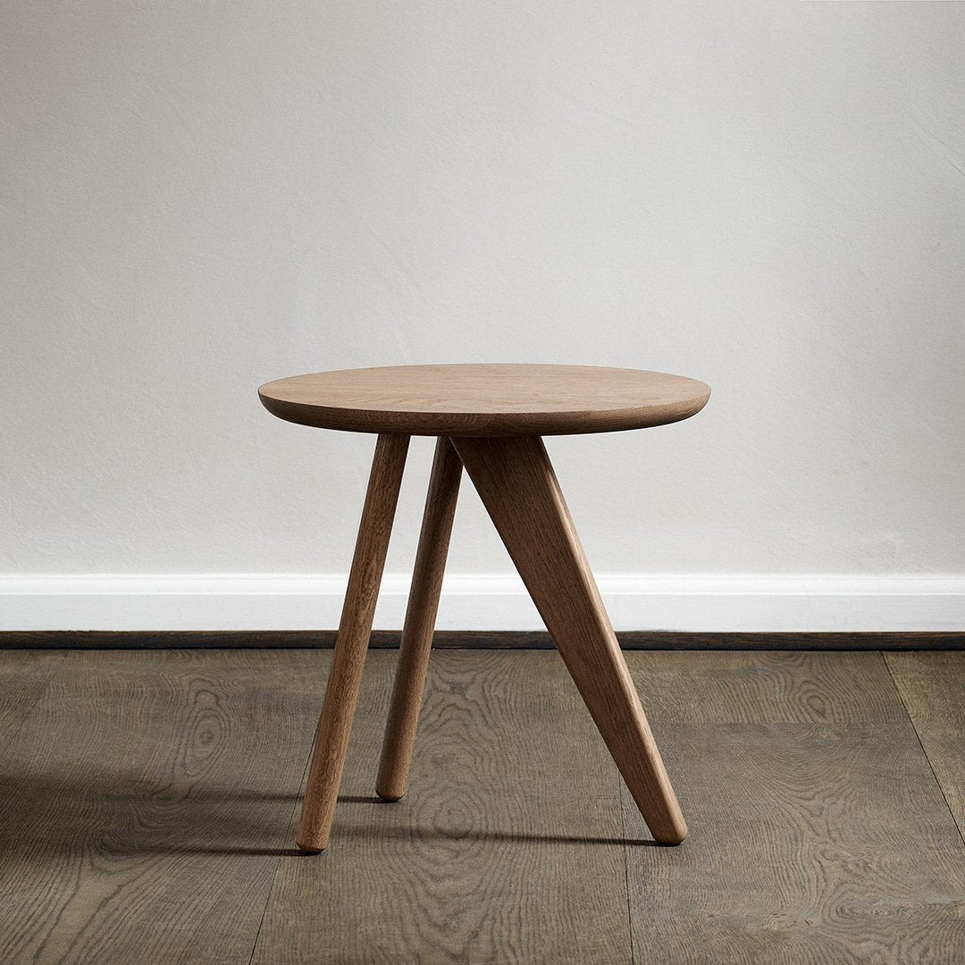 Hansen Hyldahl Fin Side Table by Norr11 - Modern Scandinavian End Table for Living Room, Bedroom & Office - Stylish & Functional Home Decor