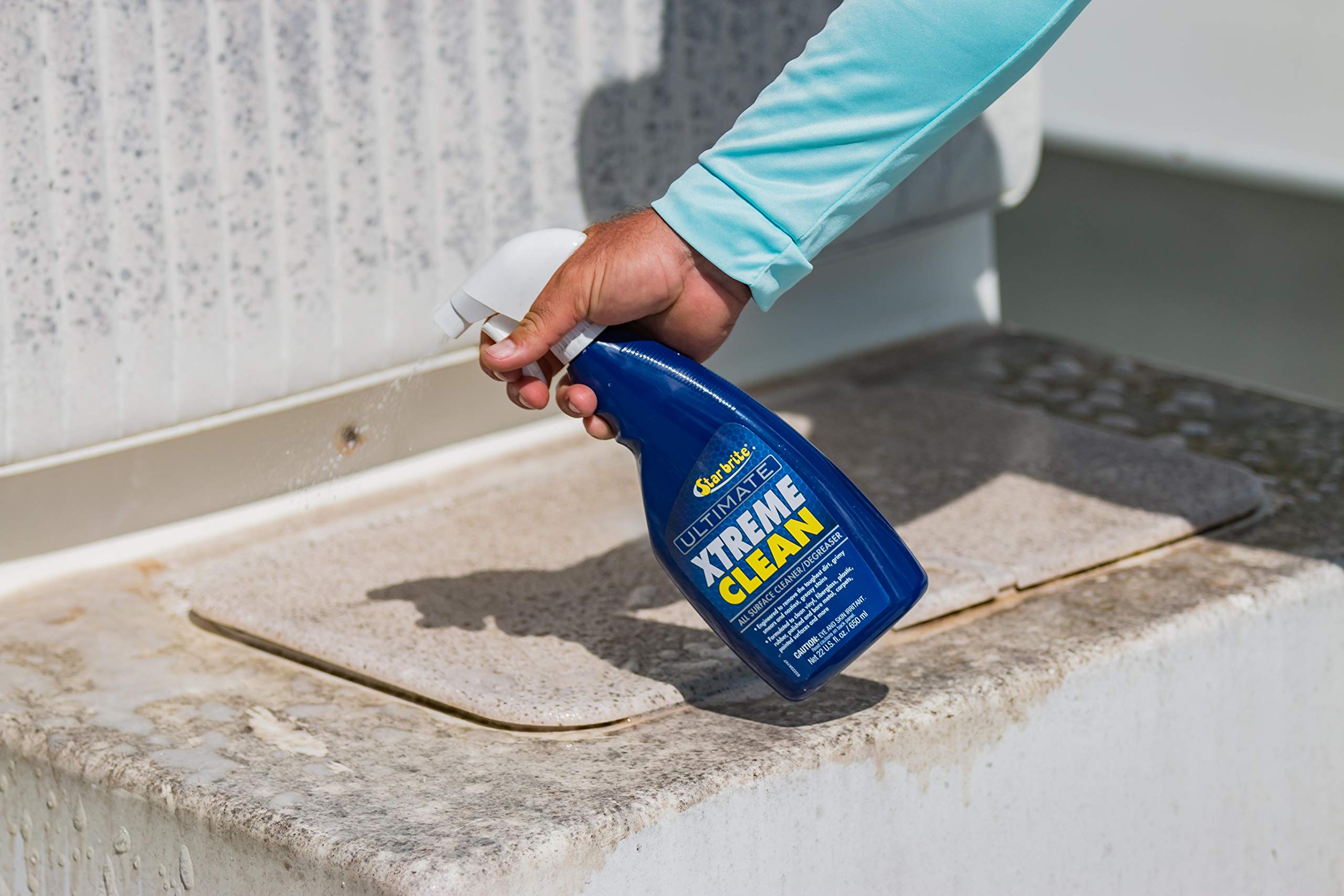 STAR BRITE Ultimate Xtreme Clean - Heavy Duty All-Surface Cleaner & Degreaser for Aluminum, Fiberglass, Plastic, Chrome, Stainless Steel, Leather & Rubber | Perfect for Marine, RV, Auto Detailing & Household Cleaning