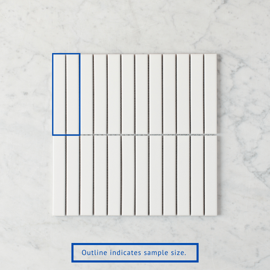 Brunswick Kit Kat Gloss White Sample - Perfect for Bowling Enthusiasts & Professional Bowlers - Ideal for Practice, Tournaments & League Play