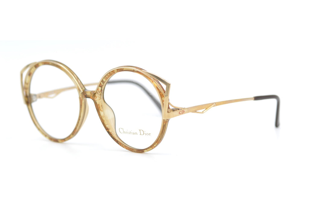Christian Dior 2554 11 Sunglasses - Luxury Designer Shades for Women - UV Protection & Fashion Statement - Perfect for Beach, Driving & Outdoor Activities