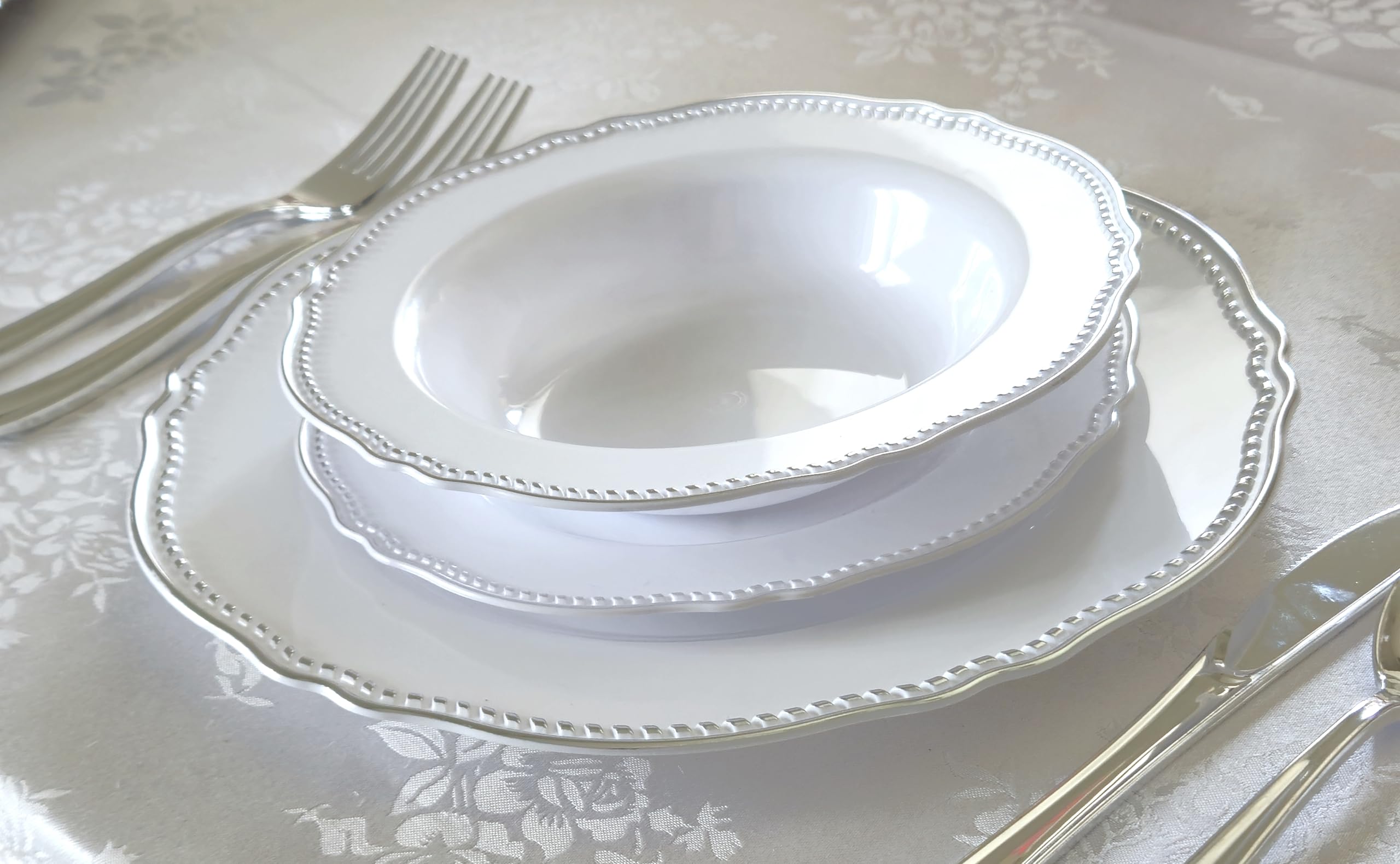 40-Pack Heavyweight Disposable Plastic Plates for Weddings & Parties - 10.25'' Elegant Rochelle White & Silver Dinner Plates - Perfect for Wedding Receptions, Birthday Parties & Special Events