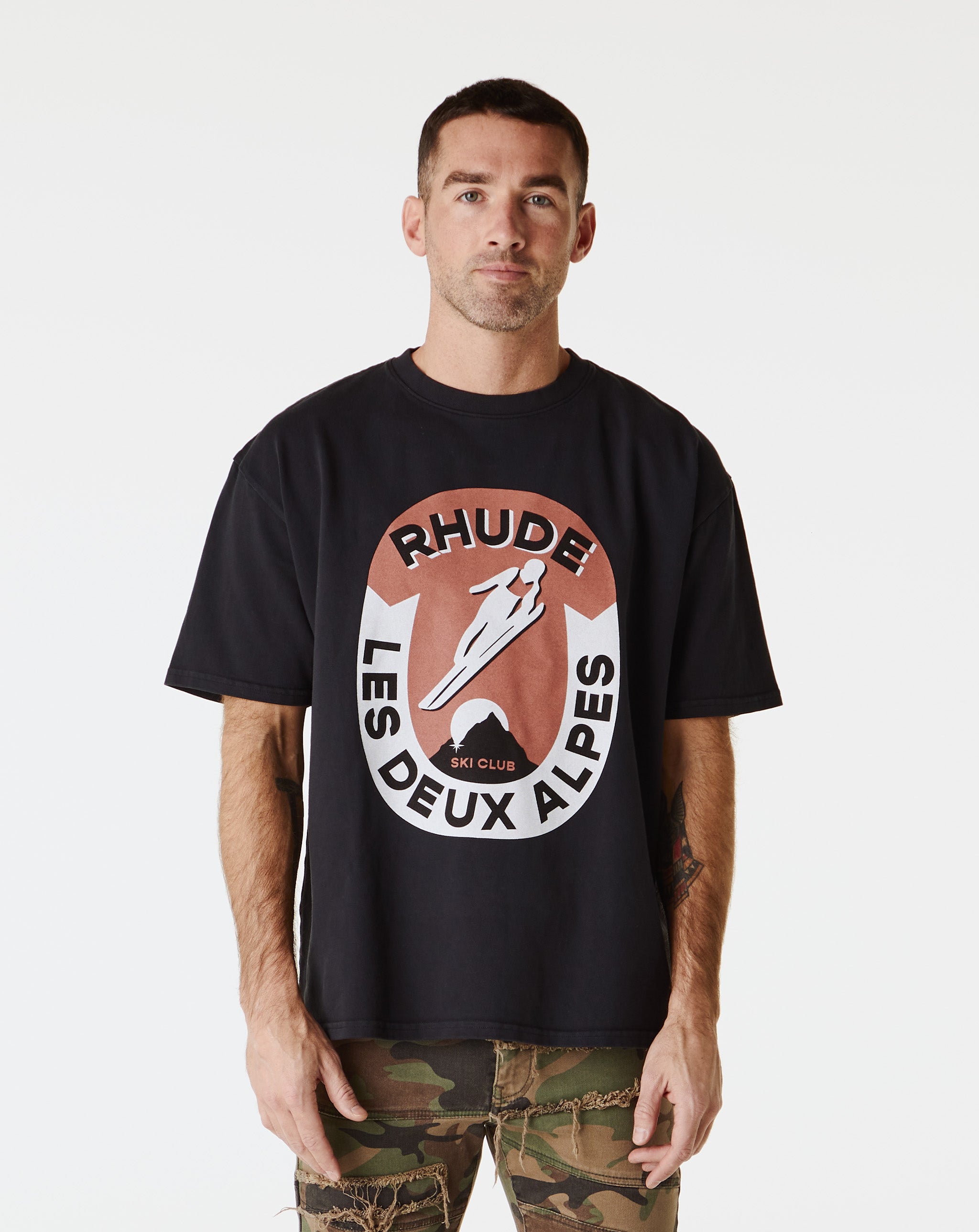 Les Deux Alpes Graphic T-Shirt for Men & Women - Comfortable Cotton Casual Tee for Travel, Skiing & Outdoor Adventures