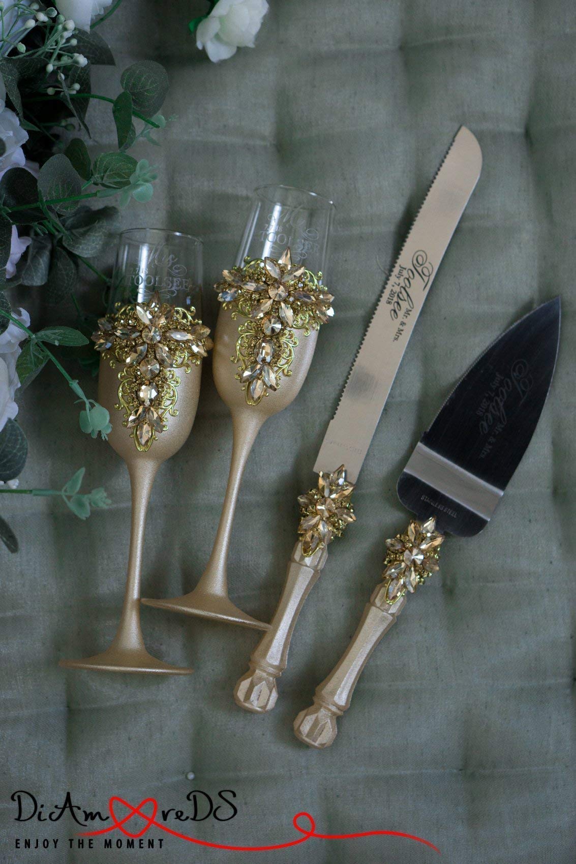 Elegant Gold Wedding Flutes & Cake Server Set - Premium Wedding Cake Cutting Kit - Champagne Toasting Glasses for Bridal Showers, Receptions & Anniversary Celebrations