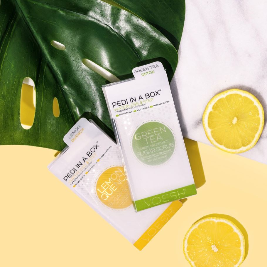 Voesh Pedi in a Box Lemon Quench - Exfoliating Foot Peel Mask for Soft & Smooth Feet - At-Home Spa Treatment for Cracked Heels & Calluses - Perfect for Self-Care & Relaxation