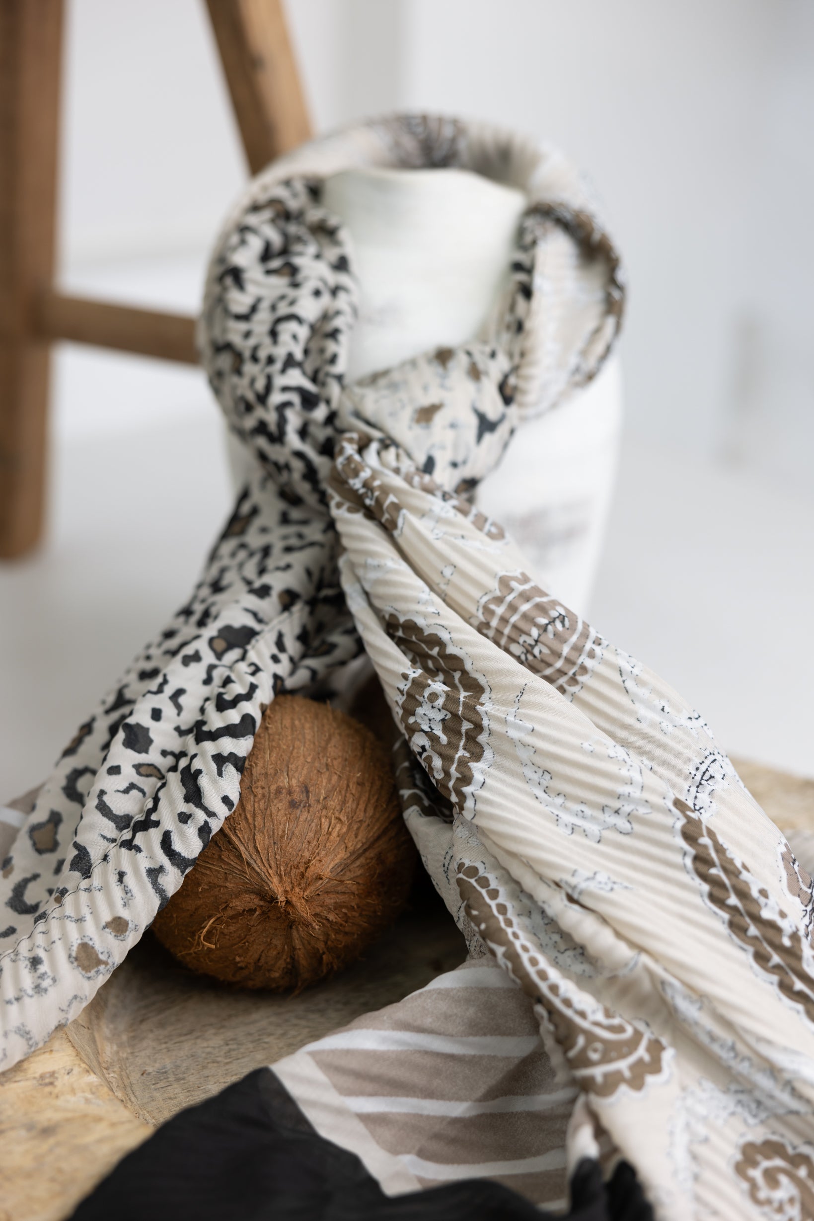 Arana Printed Shawl - Soft & Stylish Womens Wrap Scarf for Fall & Winter - Perfect for Office, Travel & Casual Outfits