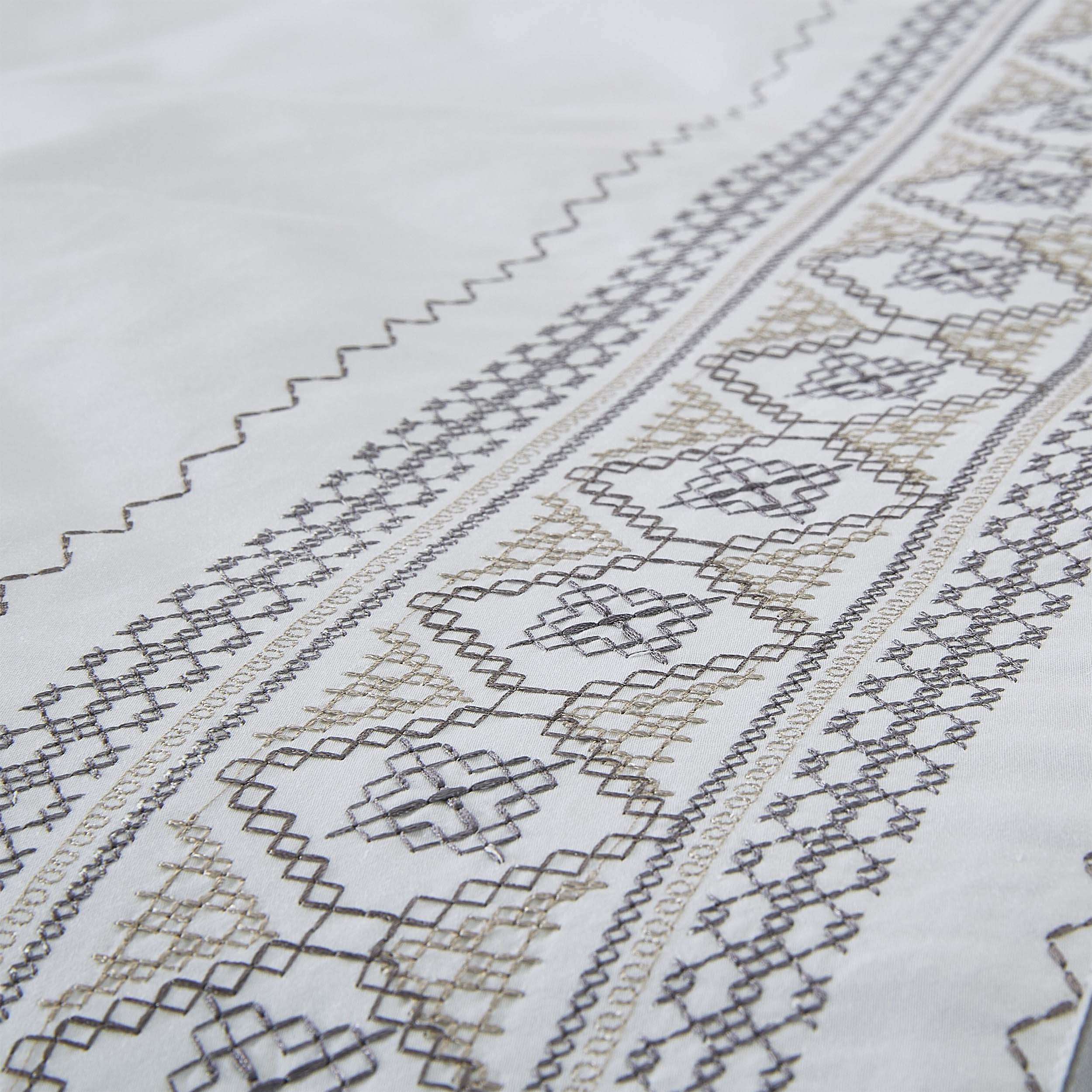 Premium Burlington Cotton Embroidered Duvet Cover Set - Soft & Breathable Bedding for Cozy Sleep - Perfect for Master Bedroom, Guest Room & Dorm Decor
