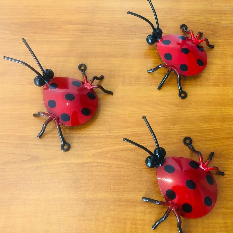 3-in-1 Metal Garden Art Ladybug Decor with Securing Screws - Outdoor Yard Decoration for Patio, Lawn & Flower Beds