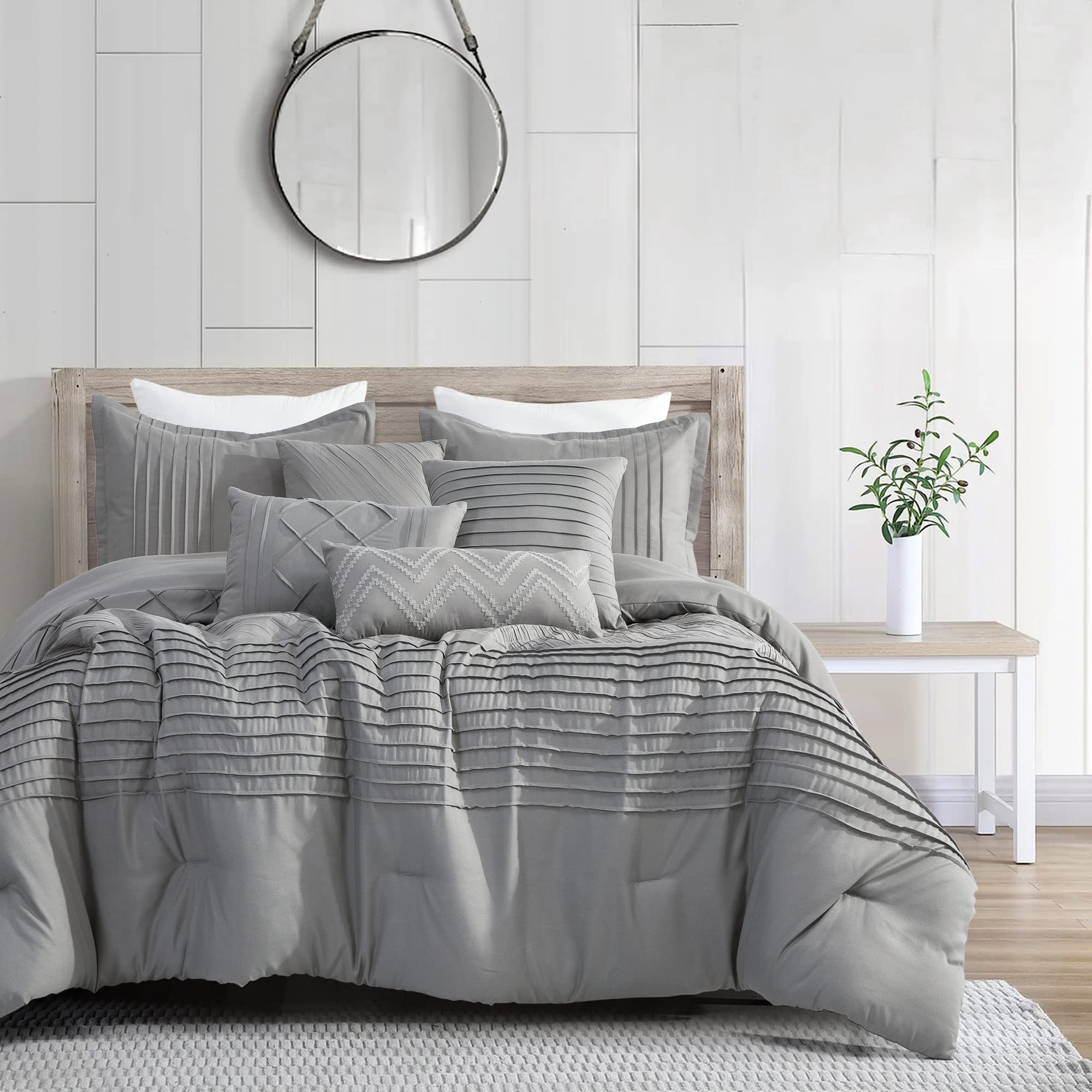 Luxury 7-Piece Full/Queen Comforter Set with Shams & Cushions - Modern Bright Elegant Pleated Geometric Design in Light Gray - Bed in a Bag - Perfect for Master Bedroom, Guest Room & Modern Home Decor (22132V, Queen)