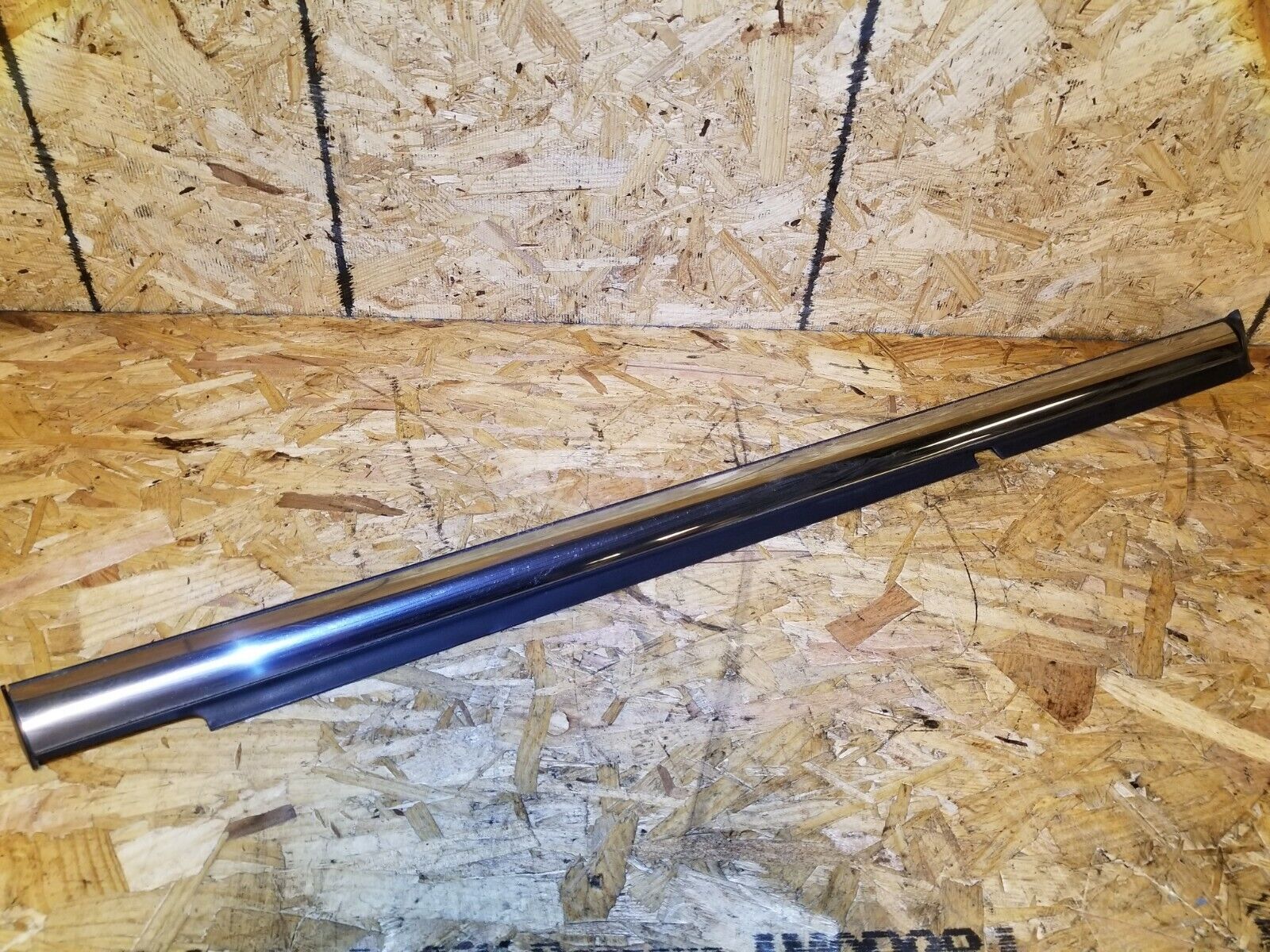 2005-2009 Cadillac SRX Rear Right Passenger Door Window Belt Seal Molding OEM Replacement Part - Perfect for Window Leak Repair & Weather Protection