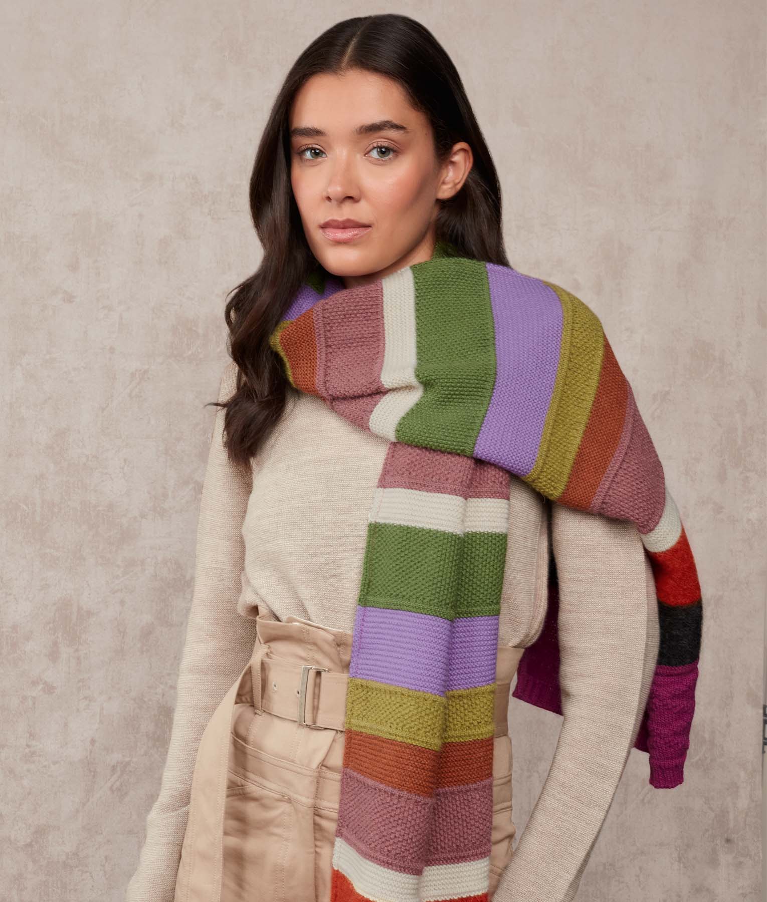 Stylish Striped Scarf for Women & Men - Soft Winter Fashion Accessory - Perfect for Cold Weather, Outfits & Gift Giving