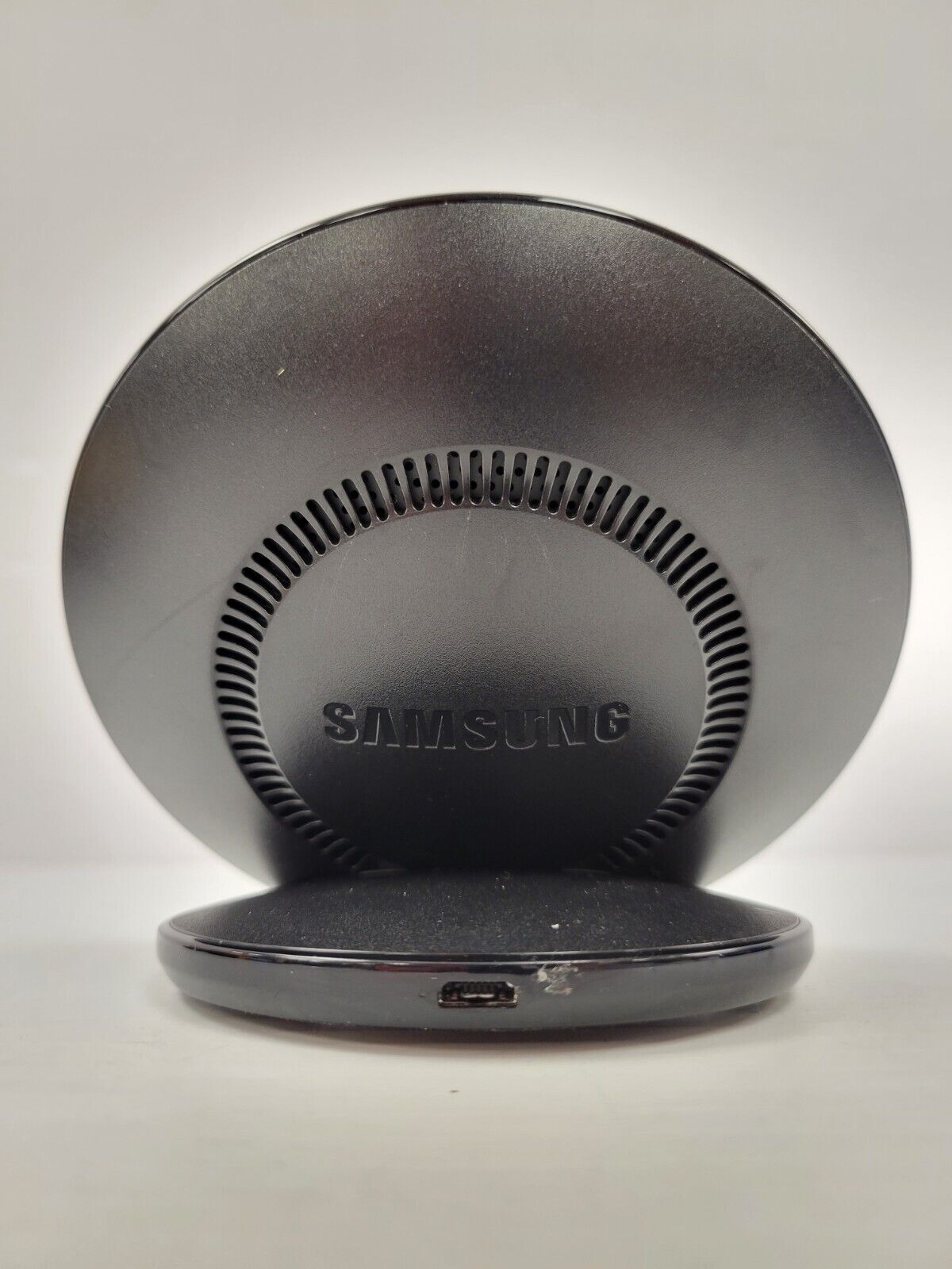 Samsung EP-NG930 Fast Wireless Charger Pad - Qi Certified for iPhone 15/14/13, Galaxy S23/S22, AirPods - Perfect for Home, Office & Nightstand Charging