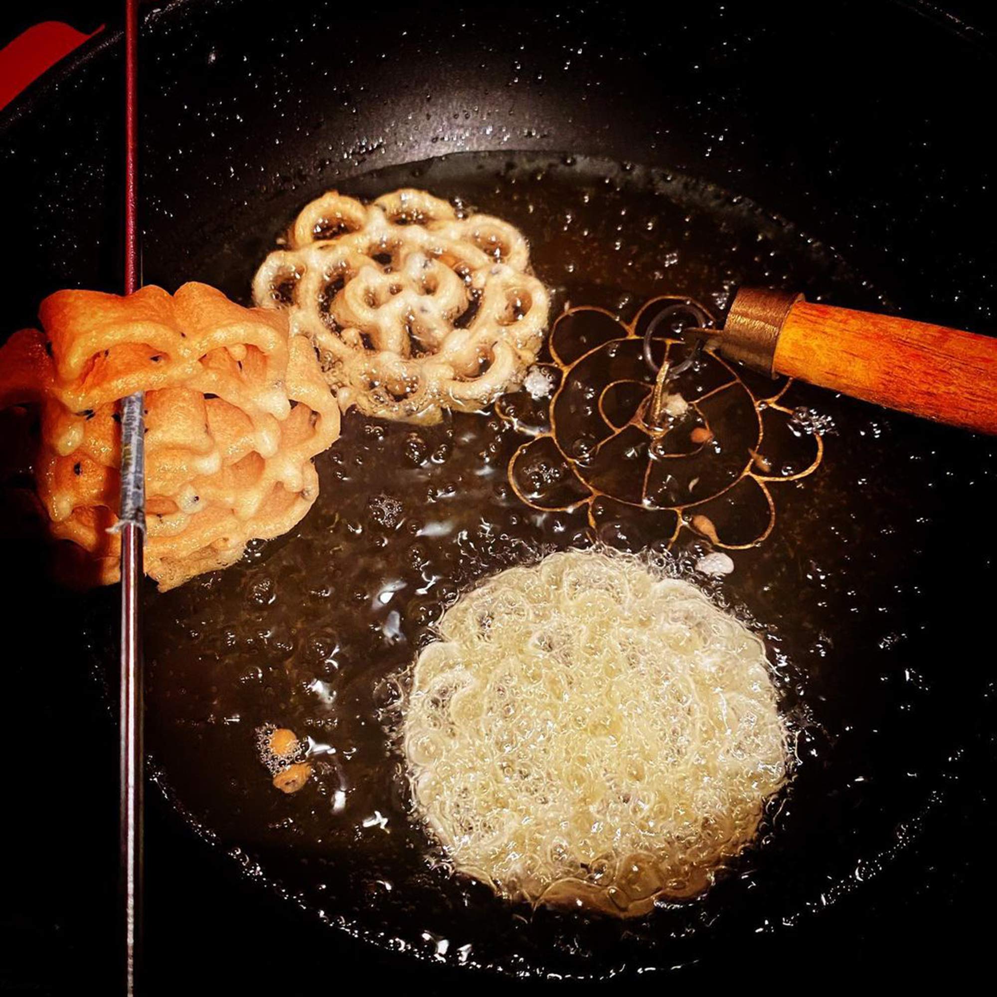 Premium Bronze Achappam Mould - Traditional Indian Cookie Maker with Wooden Handle for Perfect Achumuruku & Achappam Snacks | Ideal for Home Baking, Festive Cooking & South Asian Cuisine Preparation