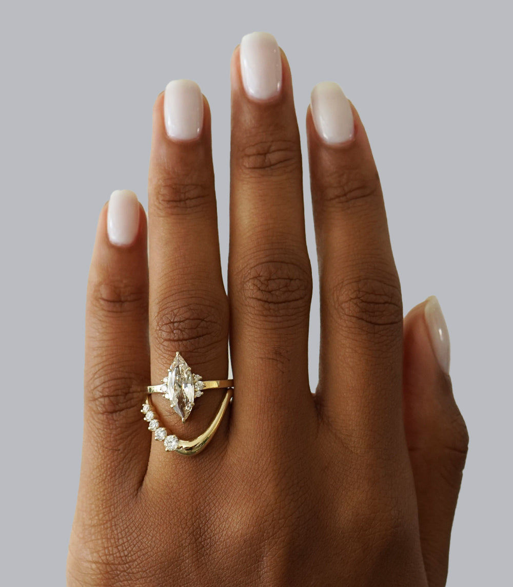 Everyday 5 Diamond Gold Wedding Band for Women – Elegant & Durable 14K Solid Gold Ring for Anniversary, Engagement, or Gift