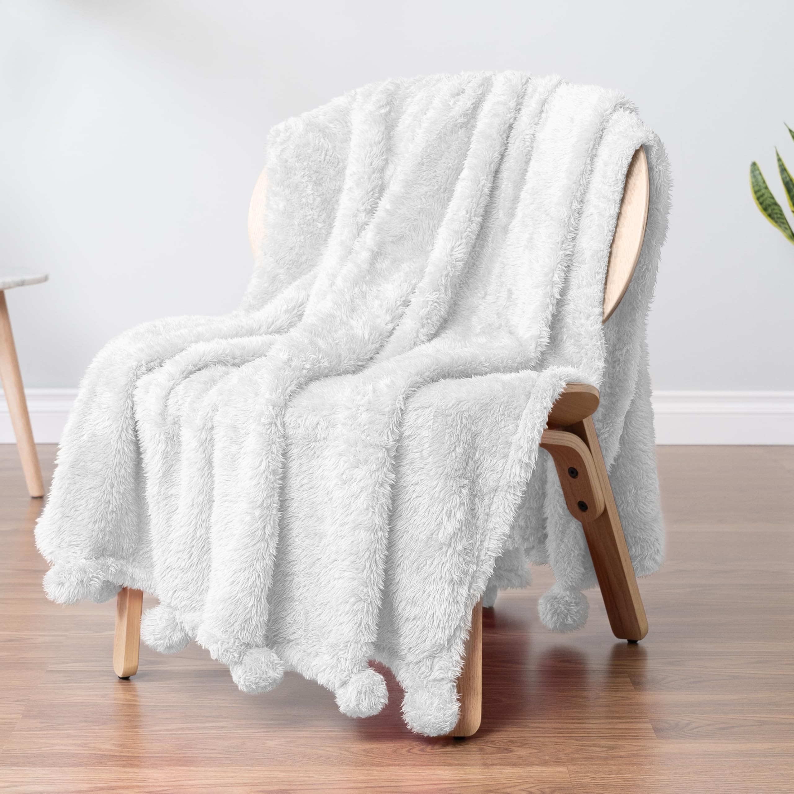 PAVILIA White Sherpa Throw Blanket for Couch & Bed - Warm Plush Pom Pom Blanket Twin Size 60x80 Inches - Lightweight Soft Cozy Fluffy Blanket for Sofa, Living Room, Dorm & Winter Nights
